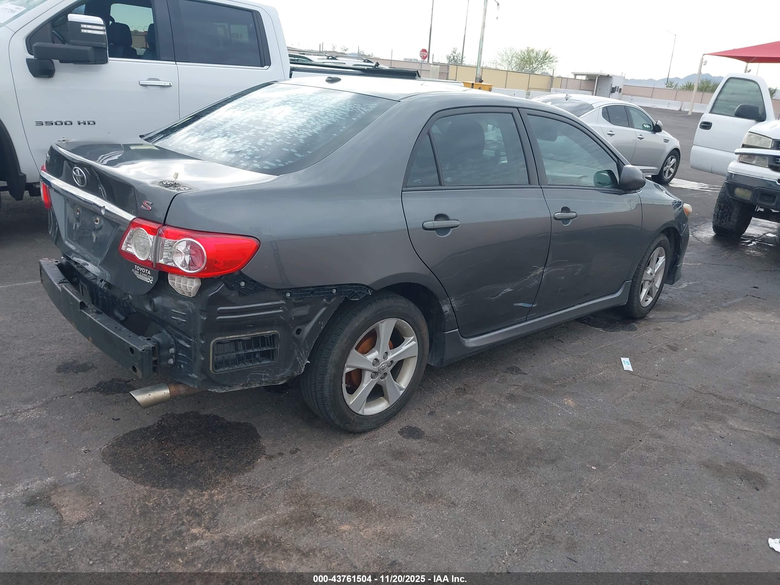 TOYOTA COROLLA image 4