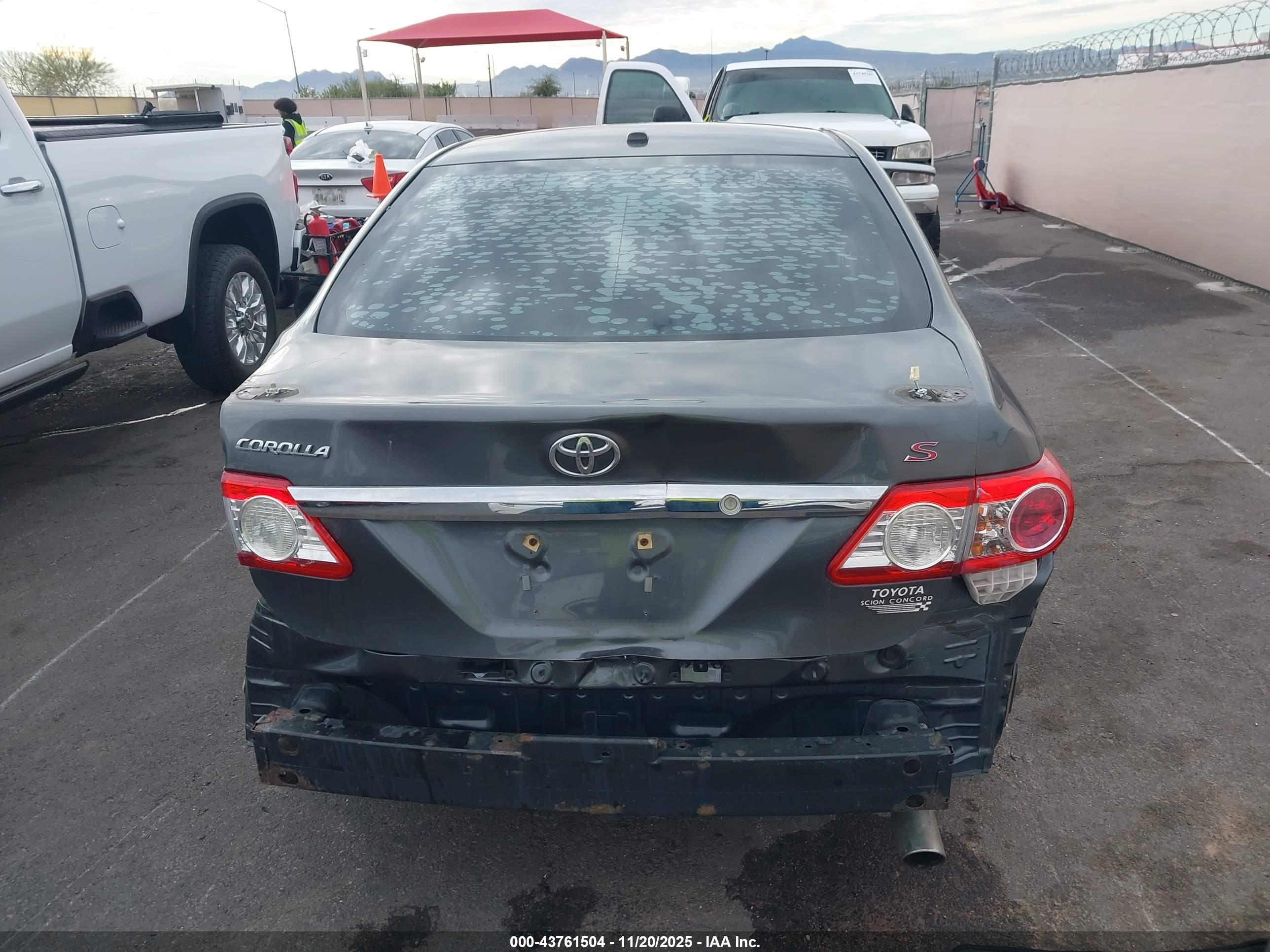 TOYOTA COROLLA image 6