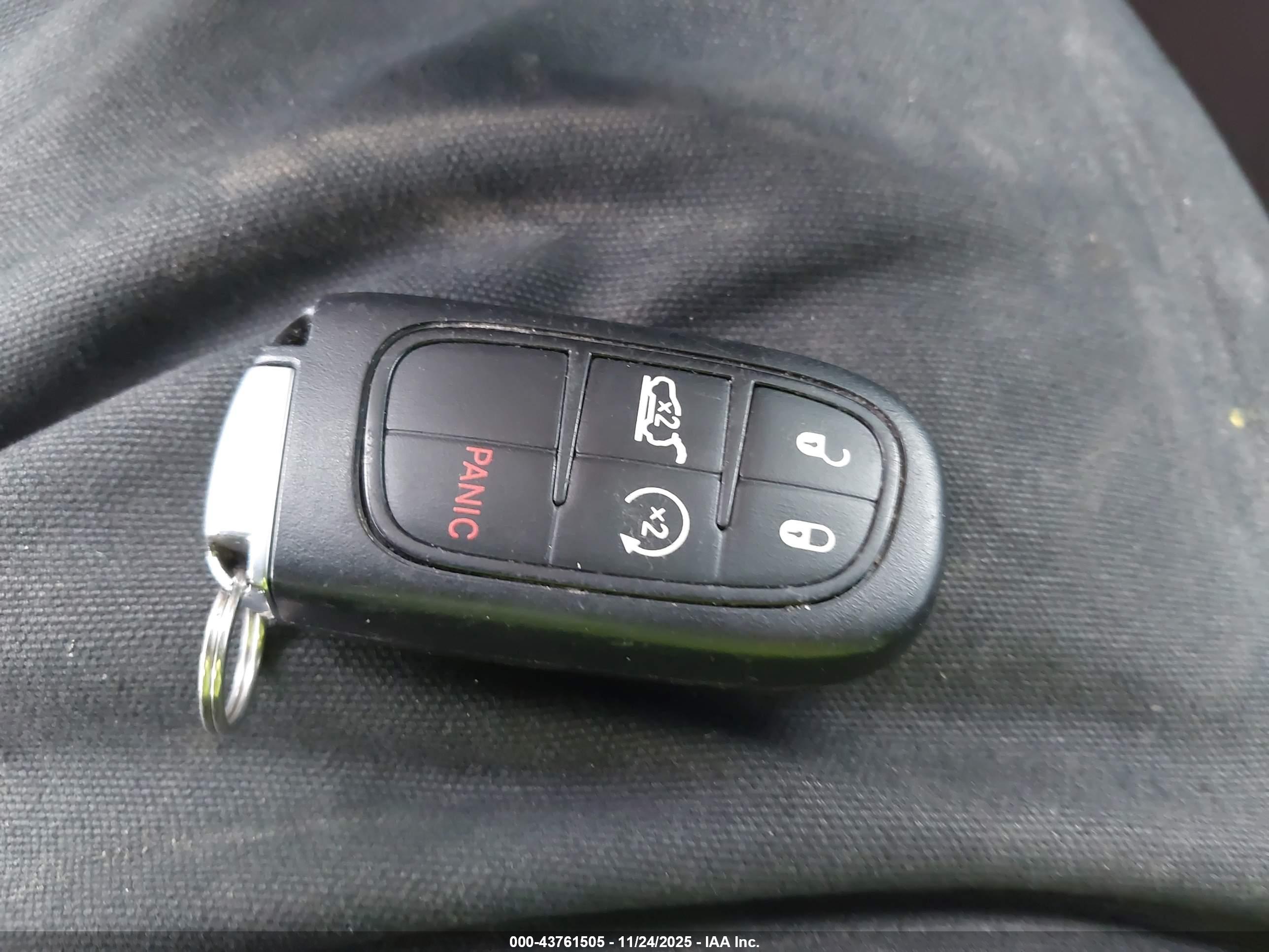 JEEP CHEROKEE image 11