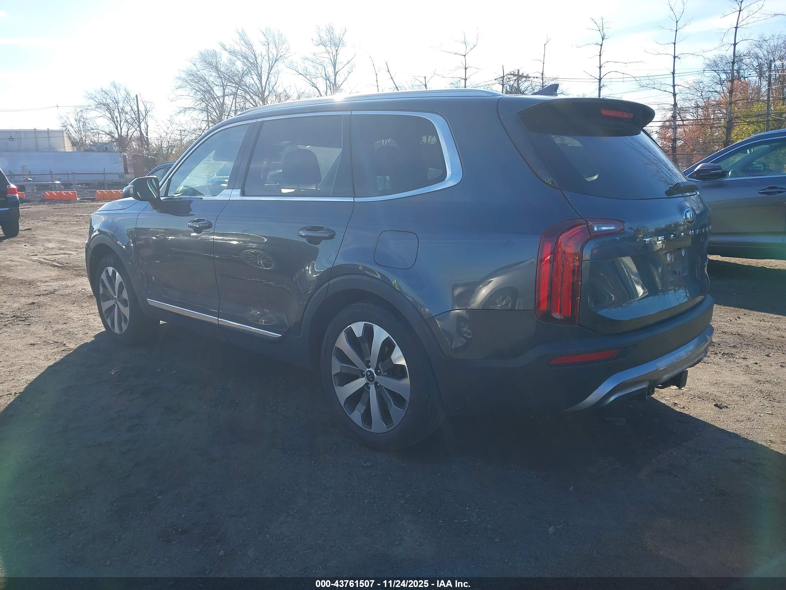 KIA TELLURIDE image 3