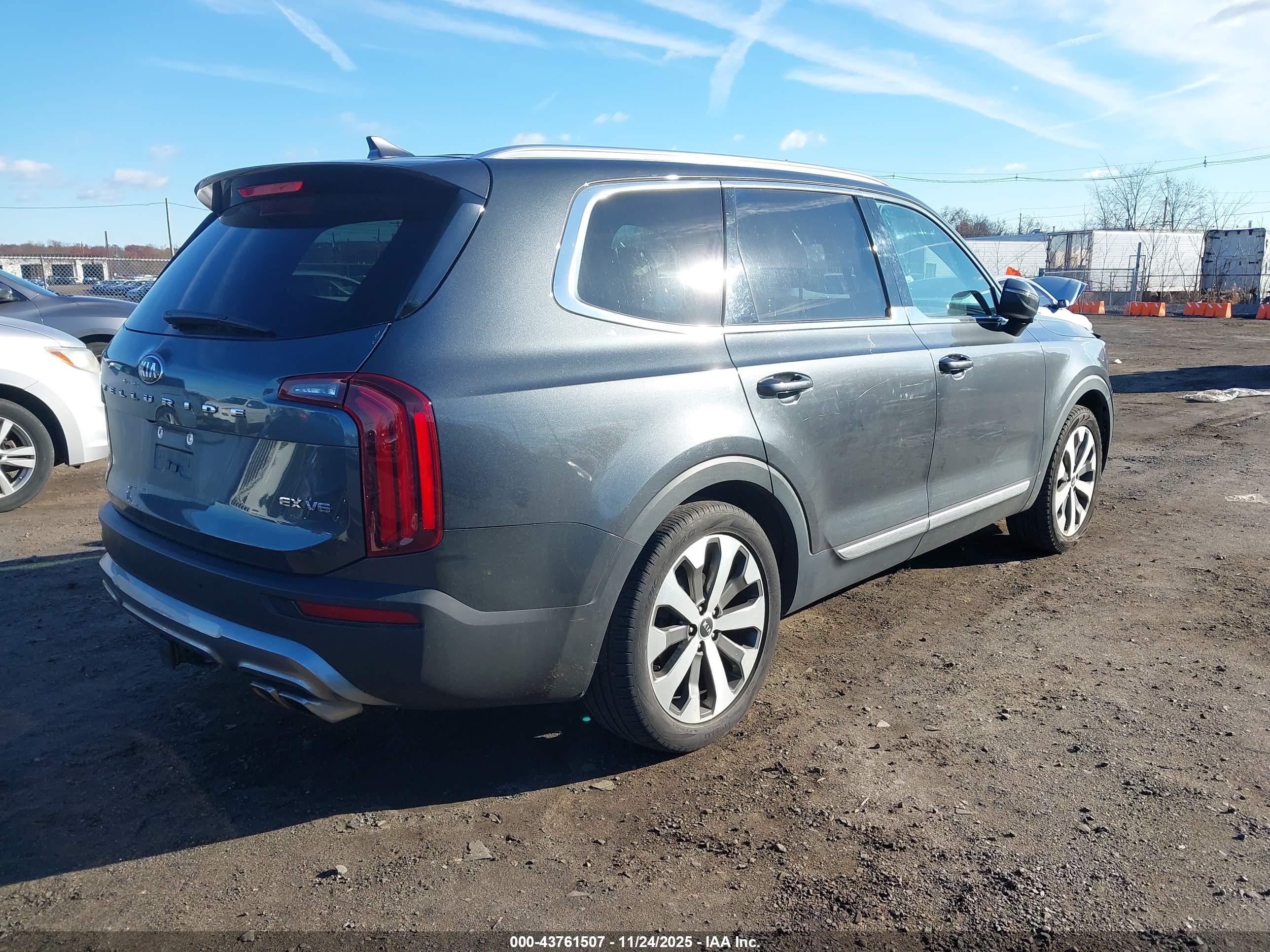 KIA TELLURIDE image 4