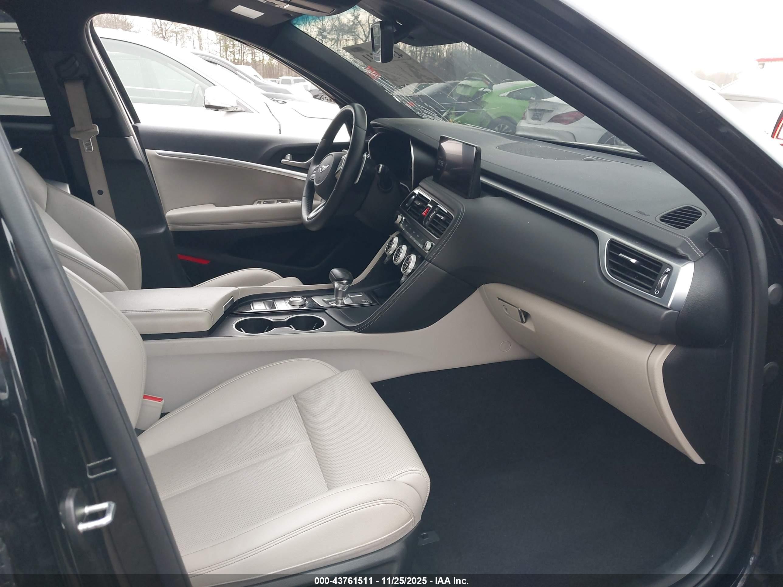 GENESIS G70 image 5