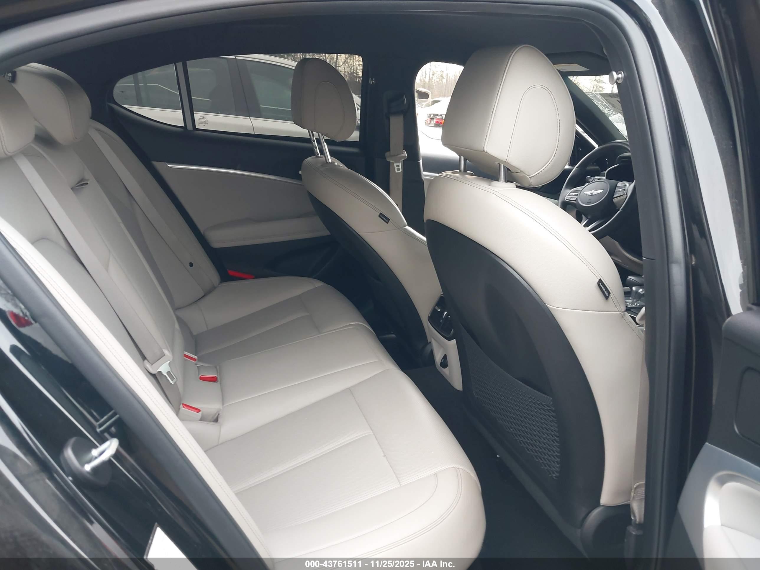 GENESIS G70 image 8