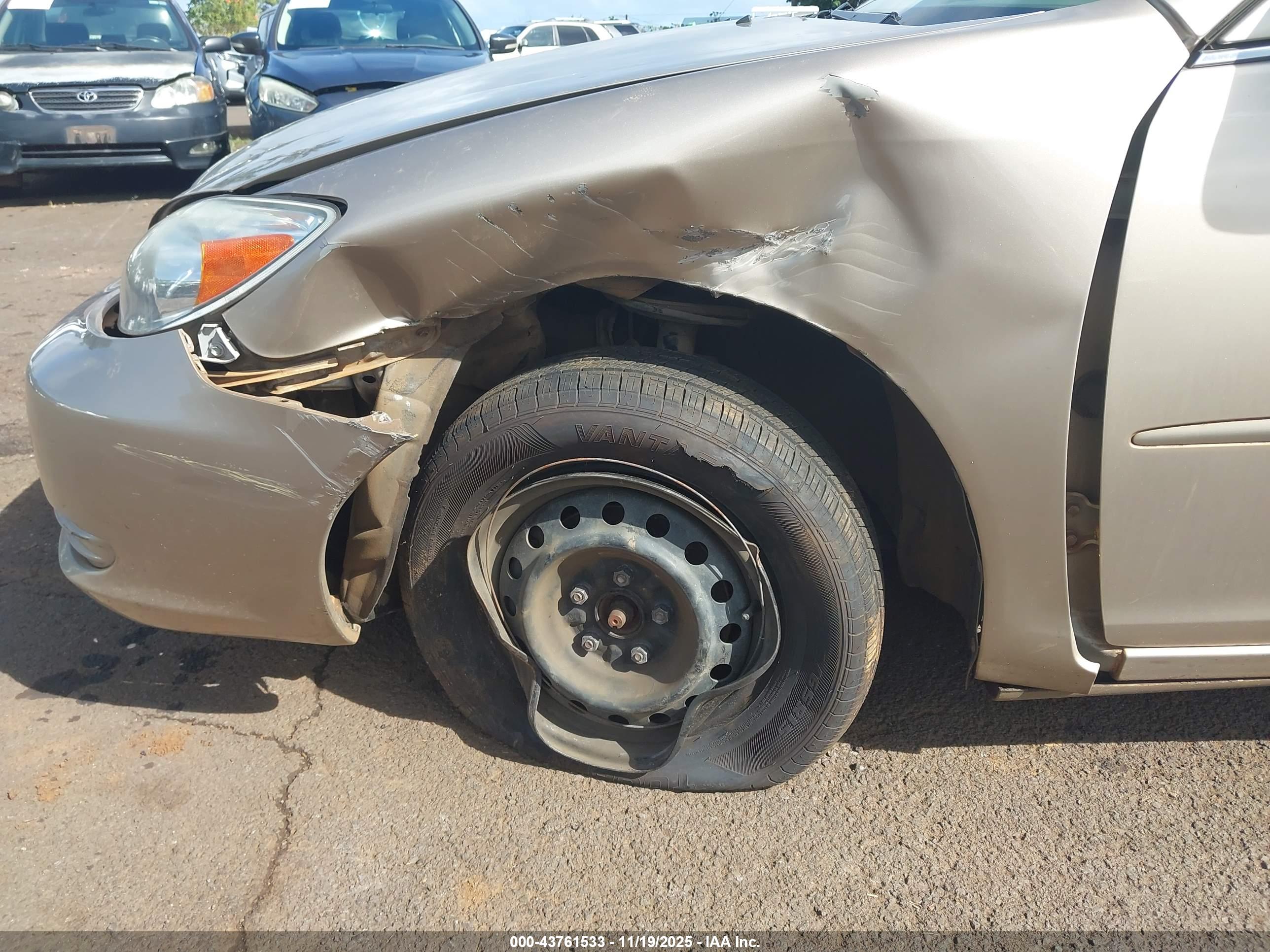 TOYOTA CAMRY image 6