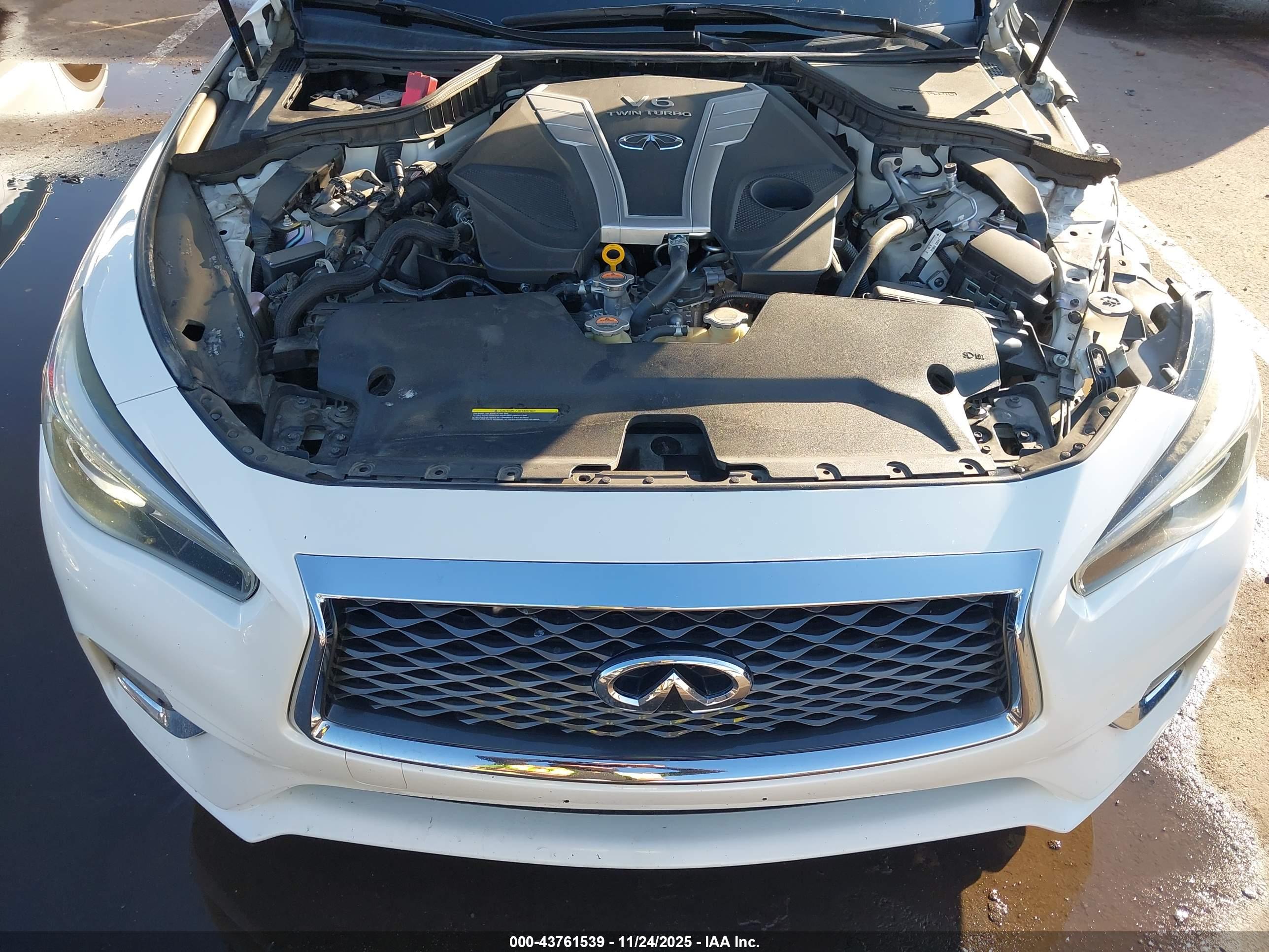 INFINITI Q50 image 10