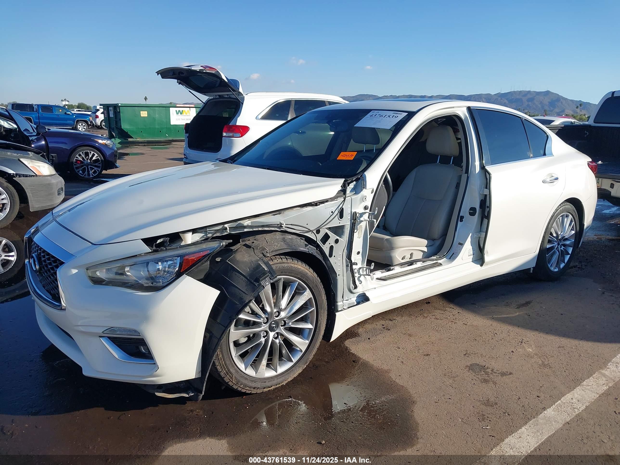 INFINITI Q50 image 6