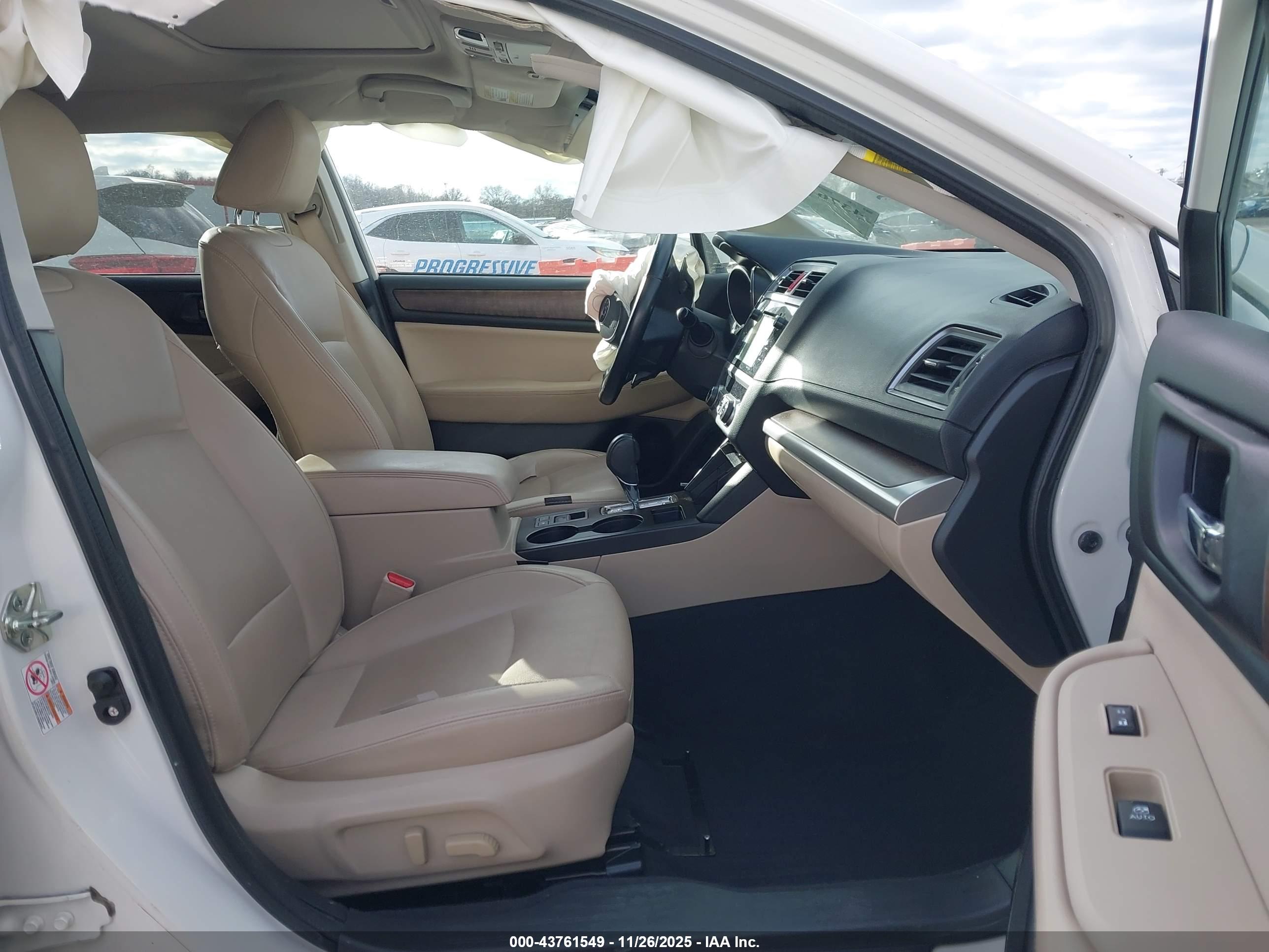 SUBARU OUTBACK image 5