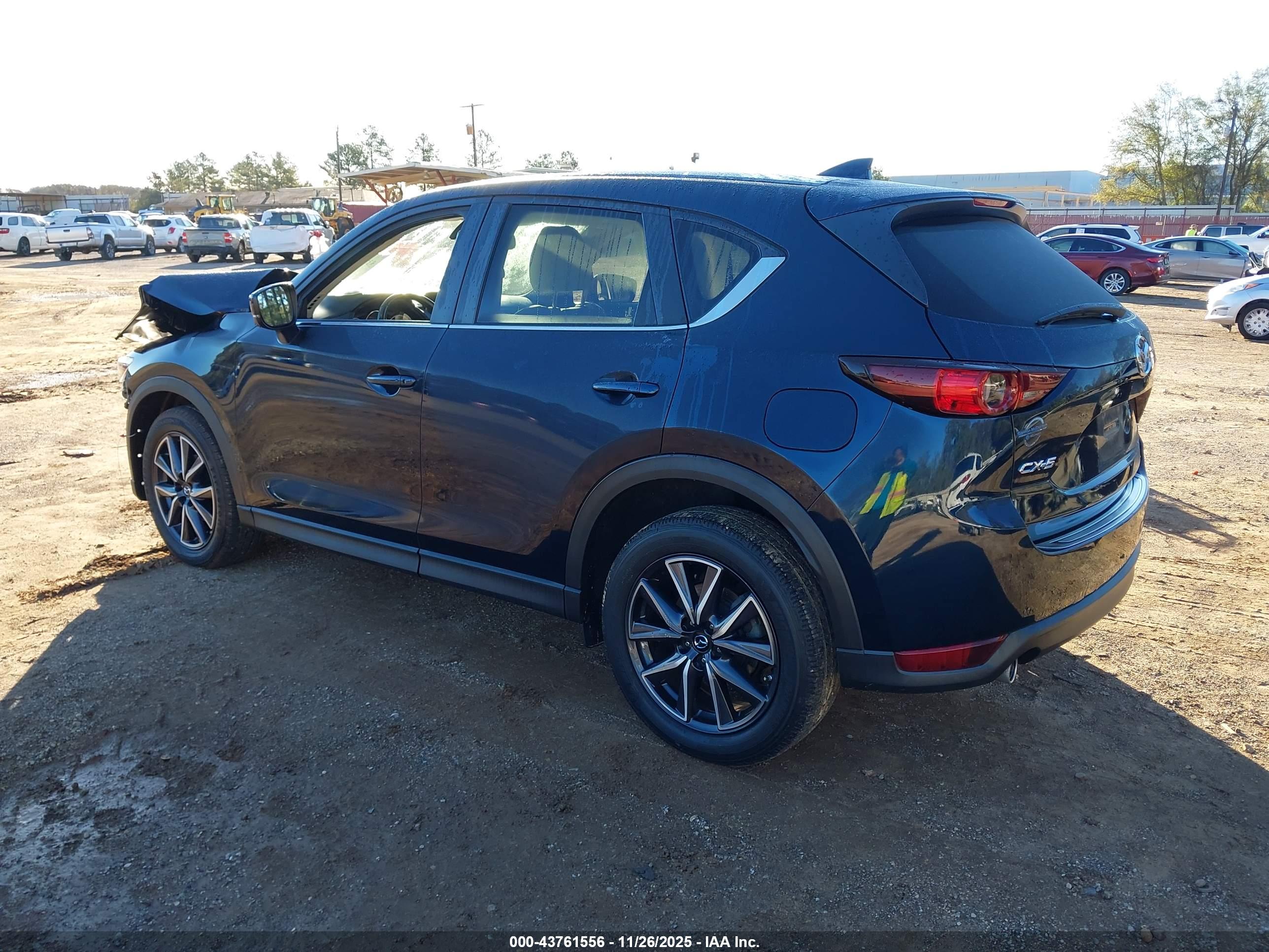 MAZDA CX-5 image 3