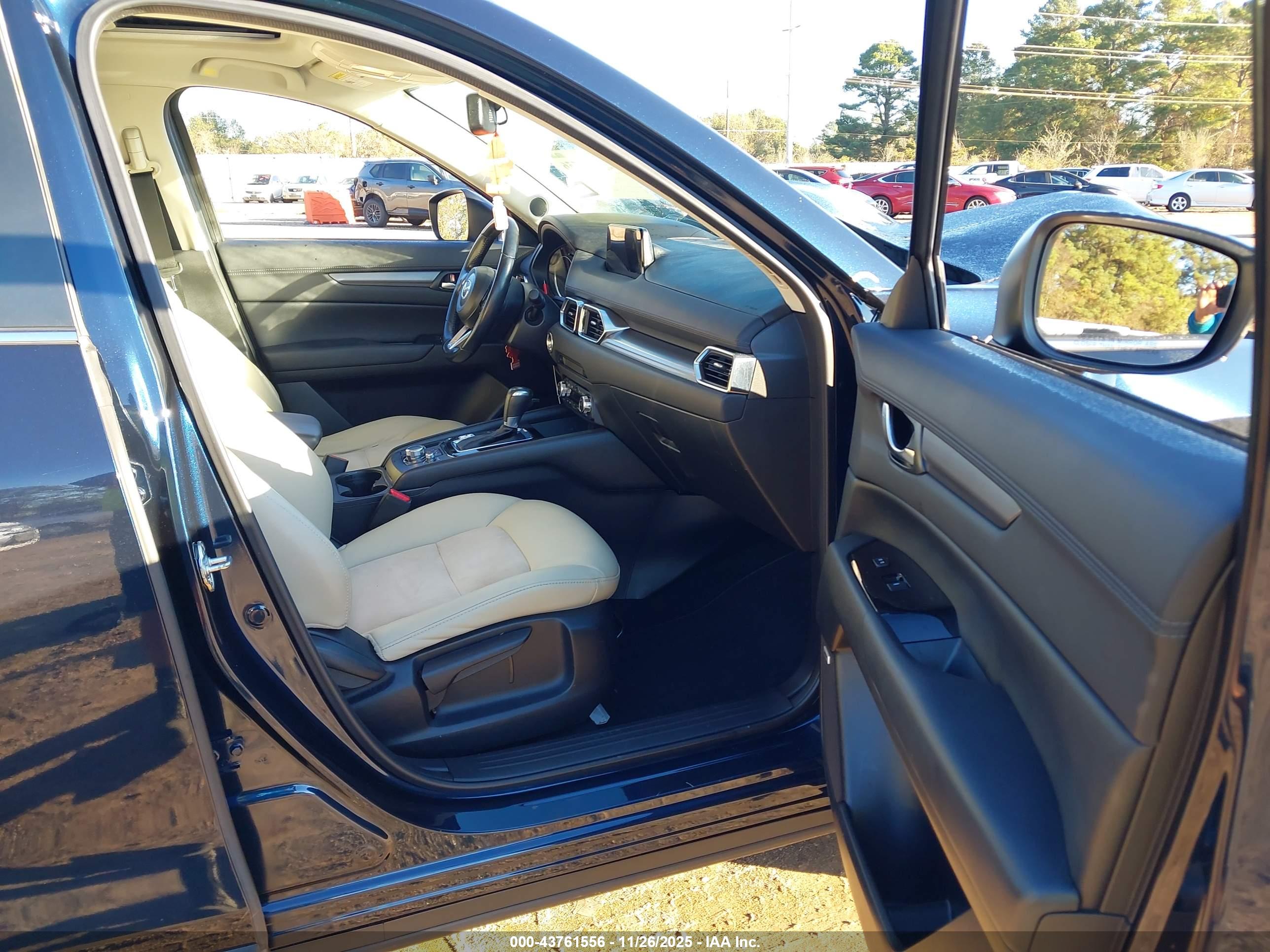 MAZDA CX-5 image 5