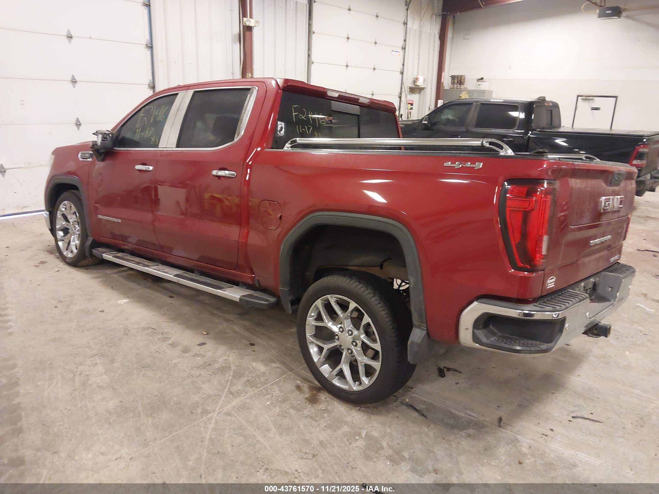 GMC SIERRA image 3
