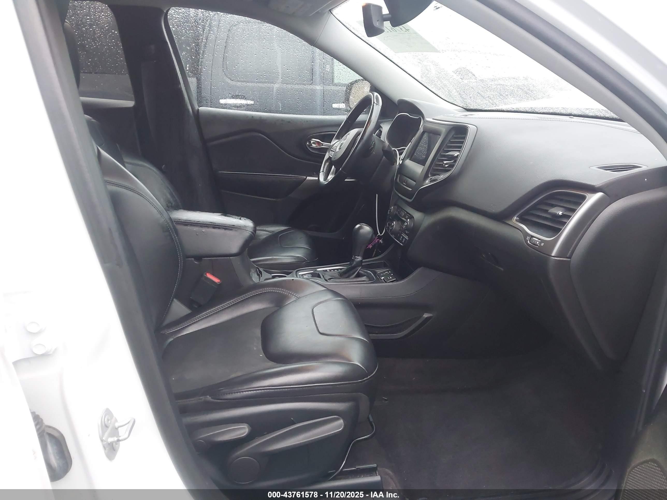 JEEP CHEROKEE image 5