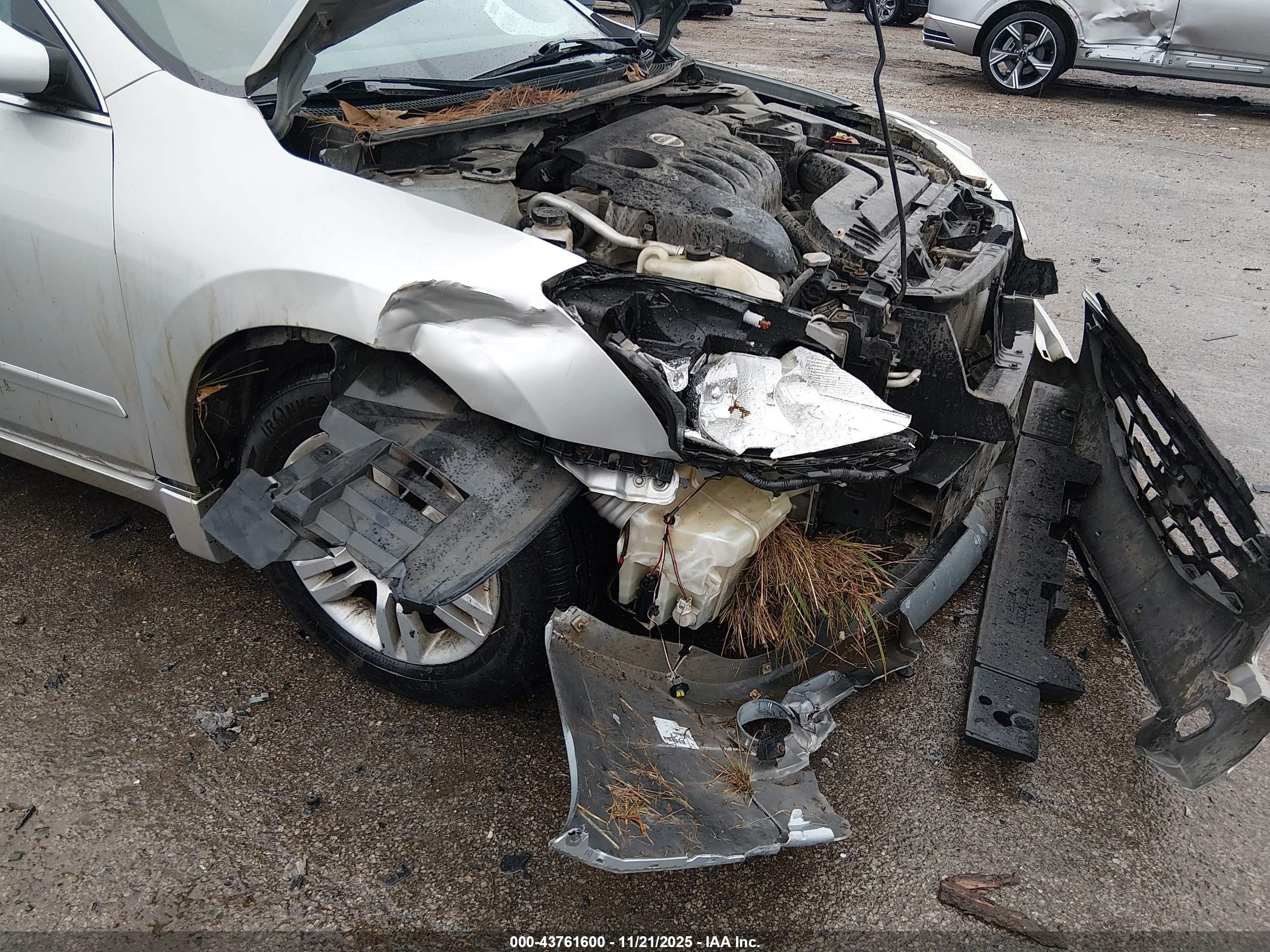 NISSAN ALTIMA image 6