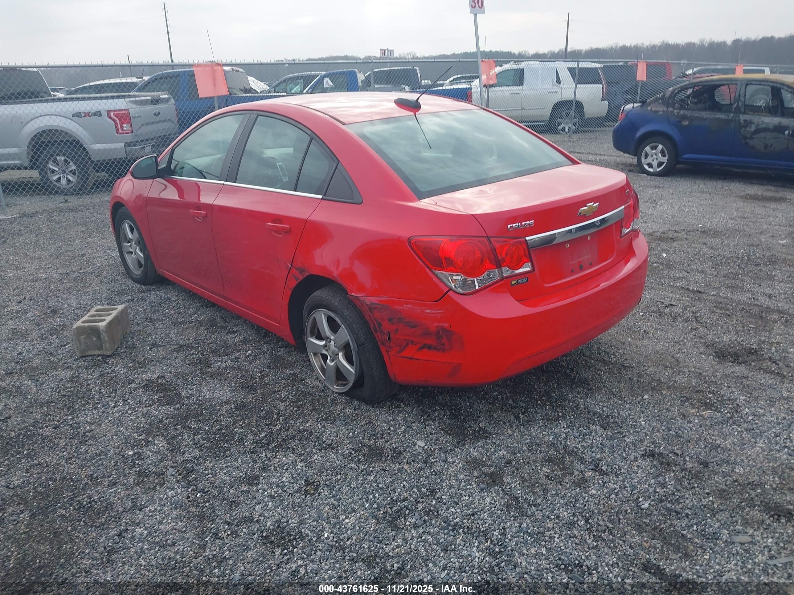 CHEVROLET CRUZE image 3