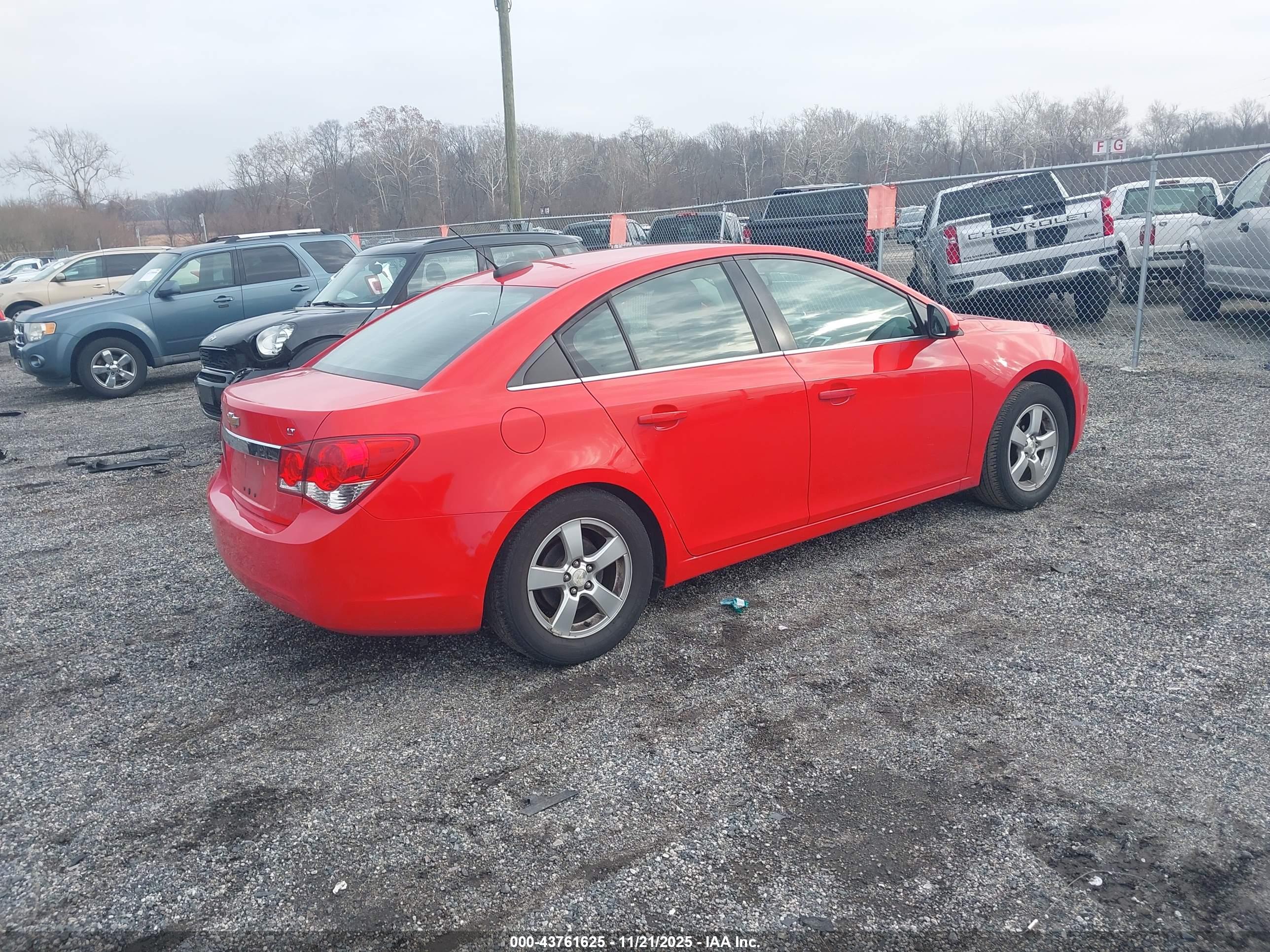 CHEVROLET CRUZE image 4