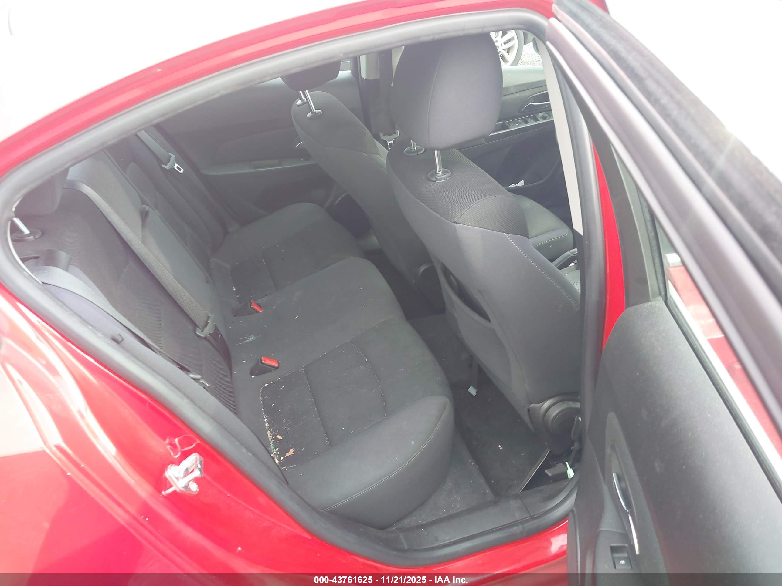 CHEVROLET CRUZE image 8