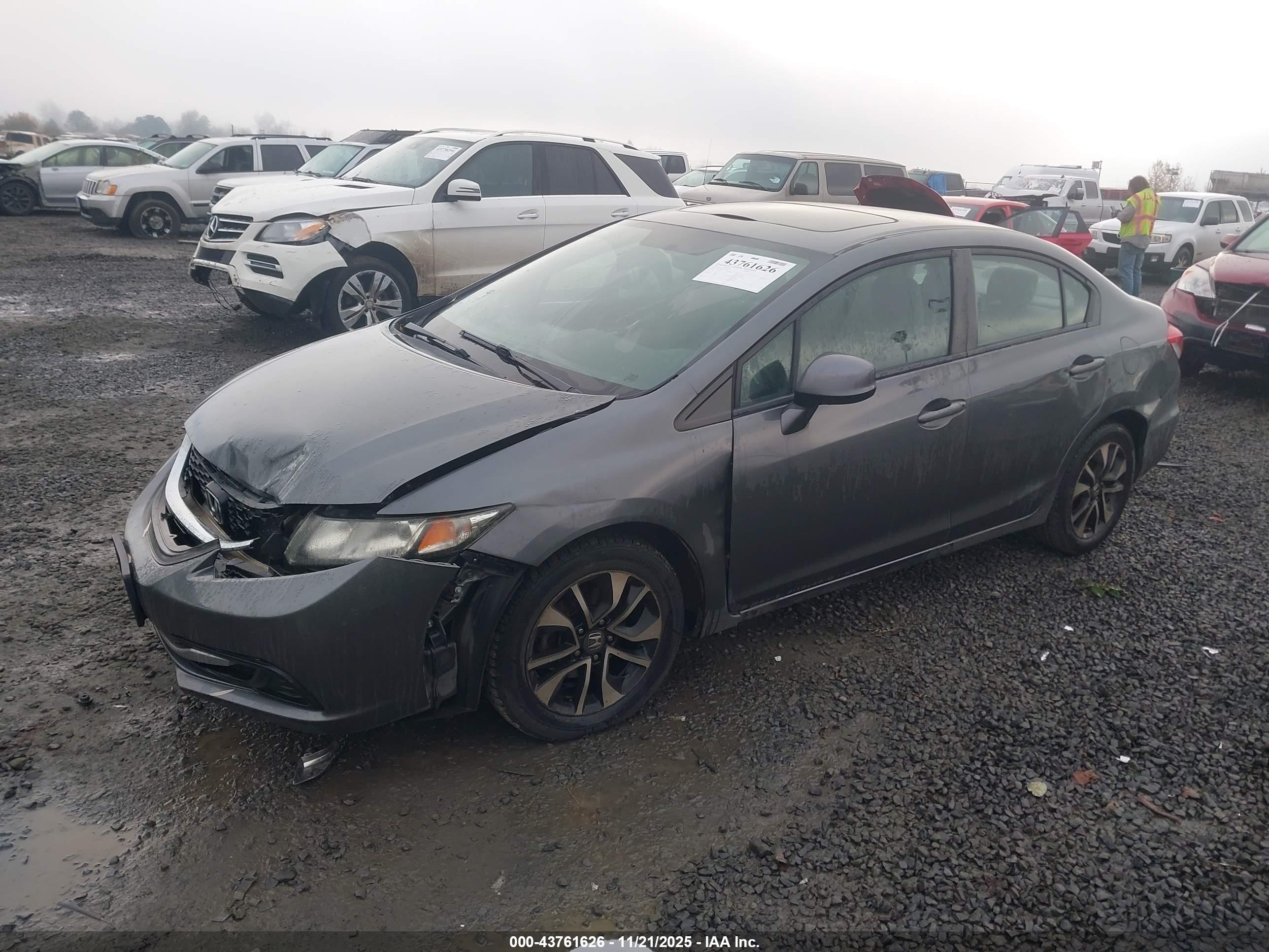 HONDA CIVIC image 2