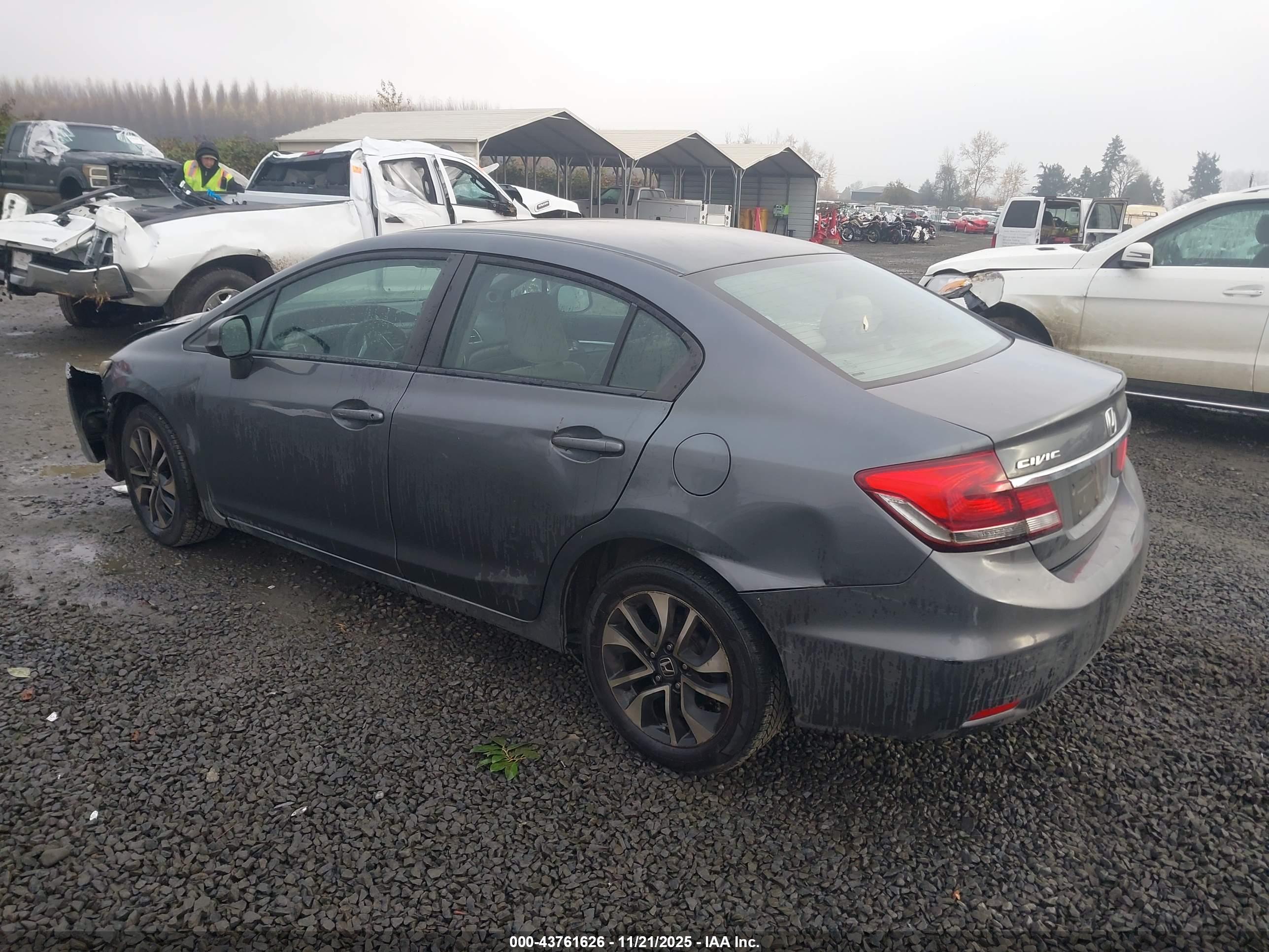 HONDA CIVIC image 3