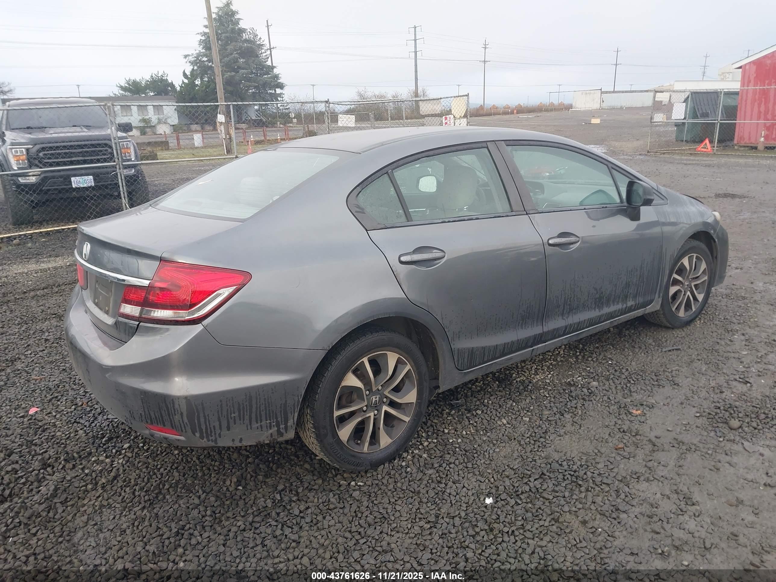 HONDA CIVIC image 4