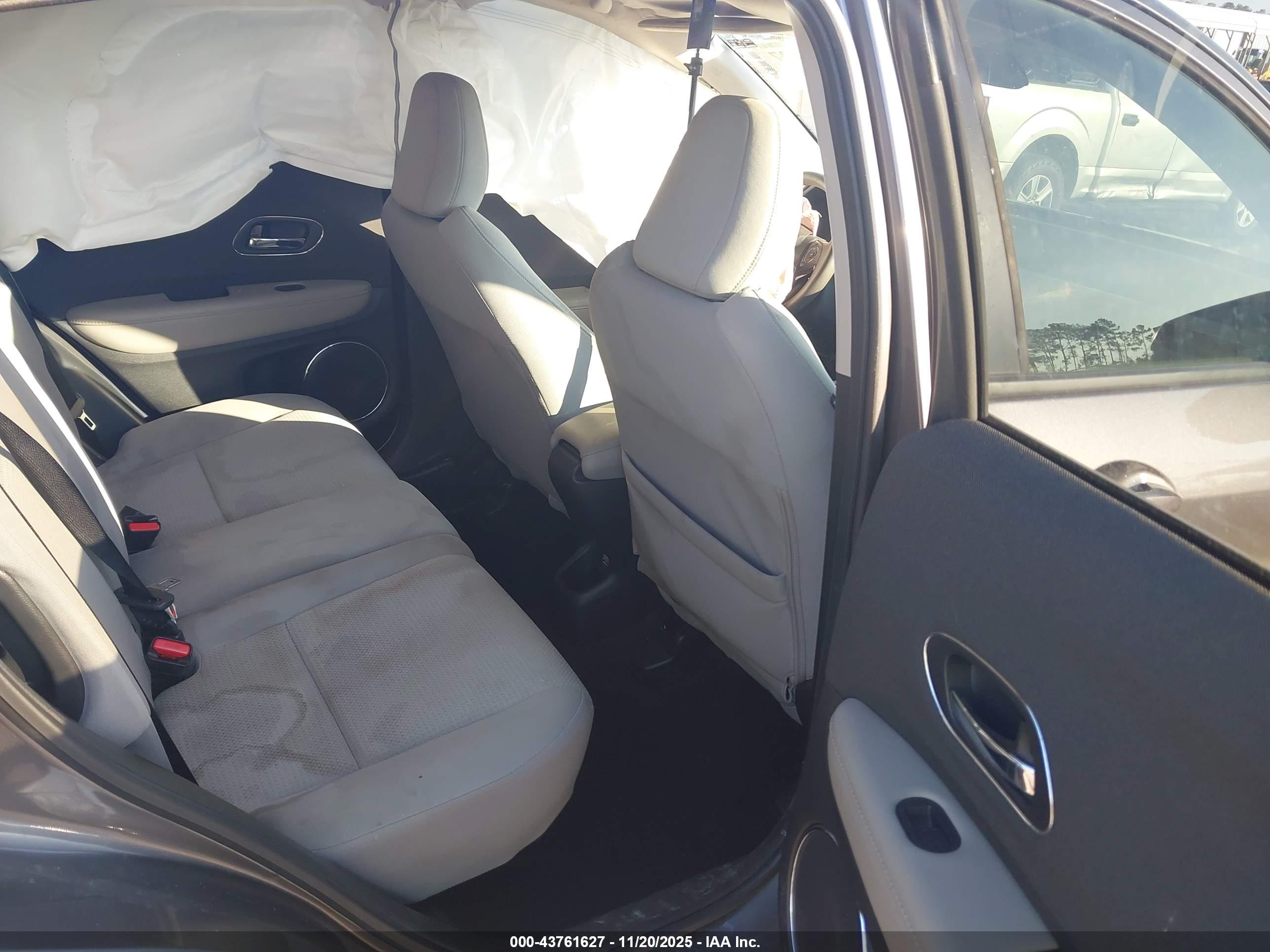 HONDA HR-V image 8