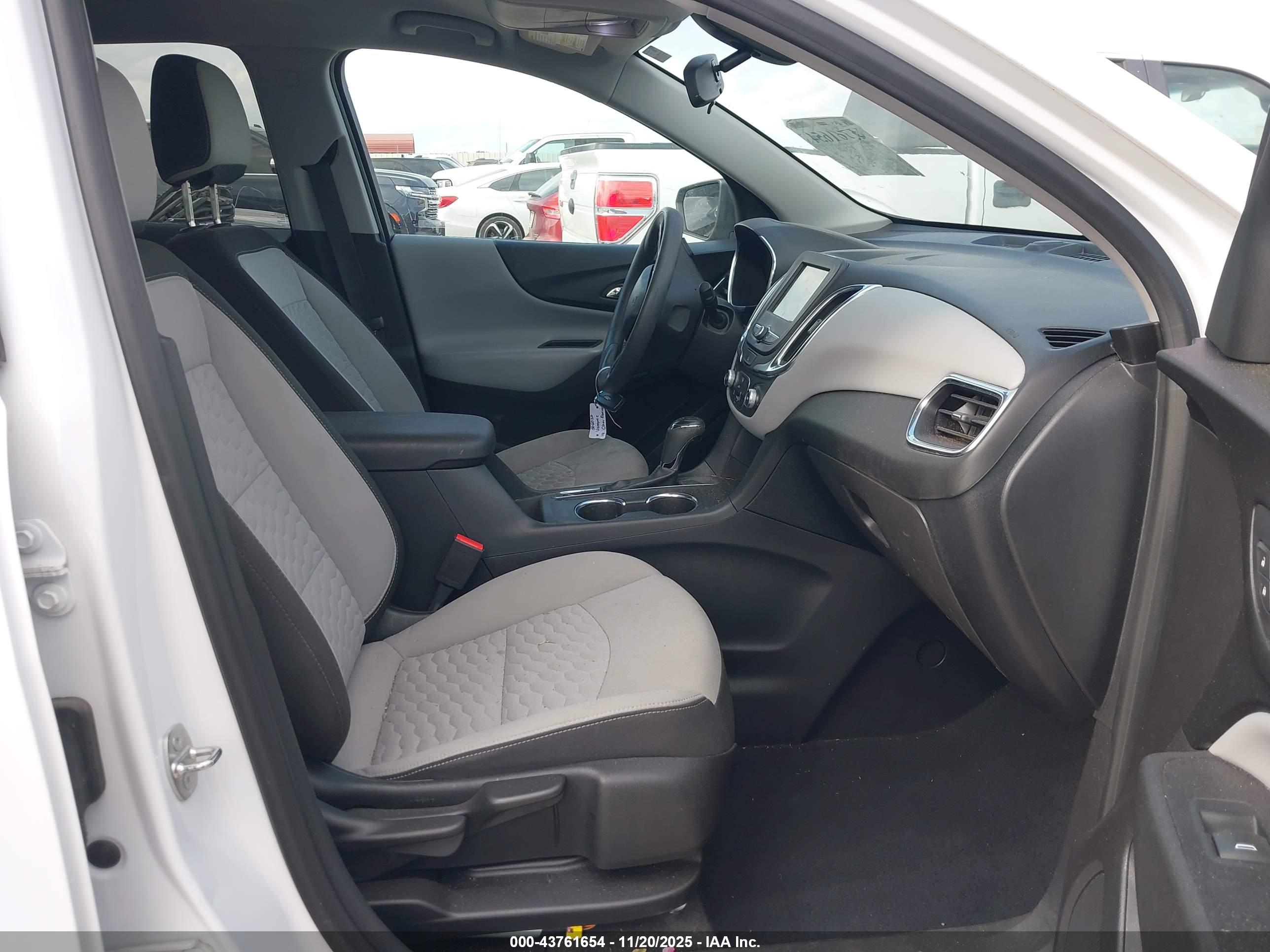 CHEVROLET EQUINOX image 5
