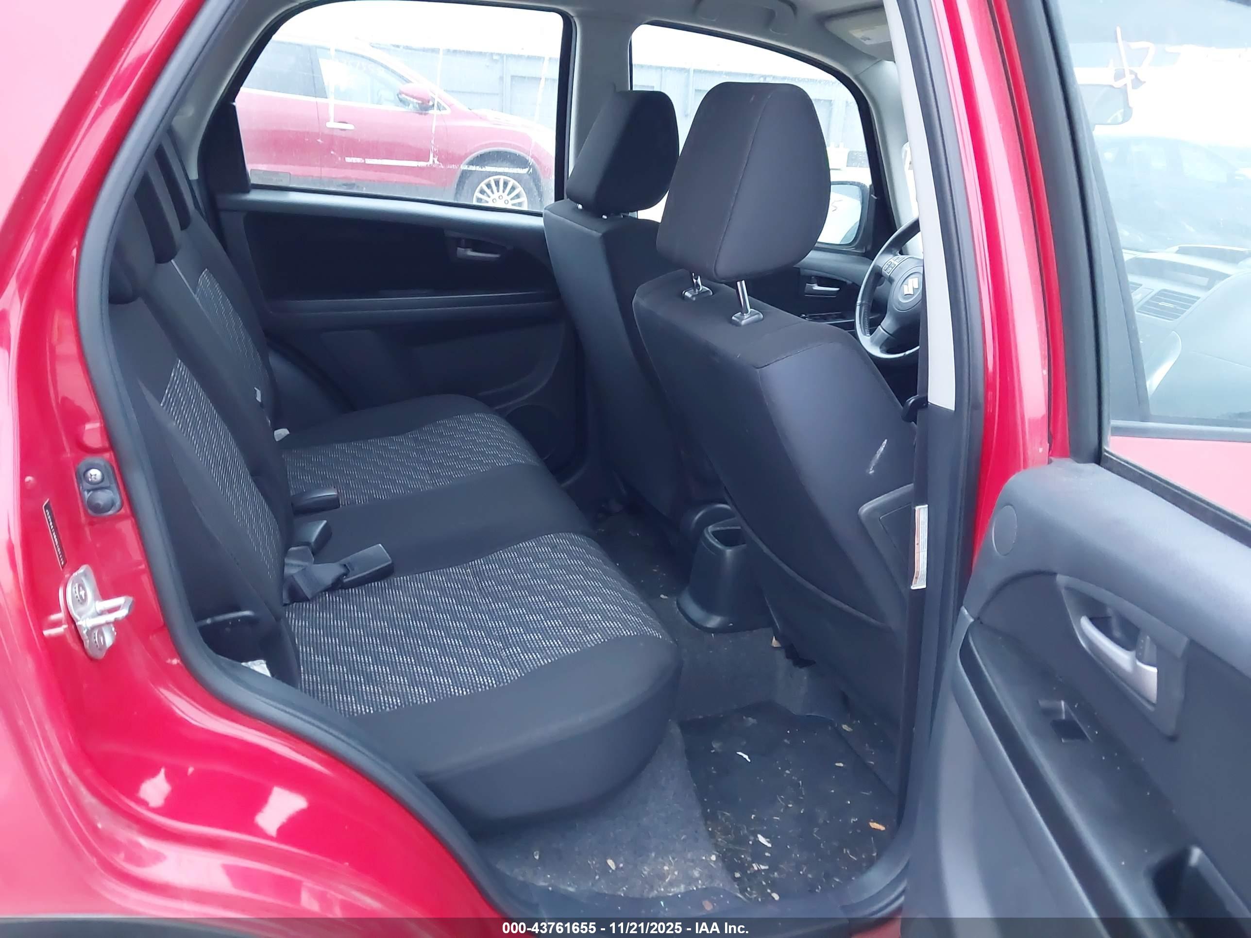 SUZUKI SX4 image 8