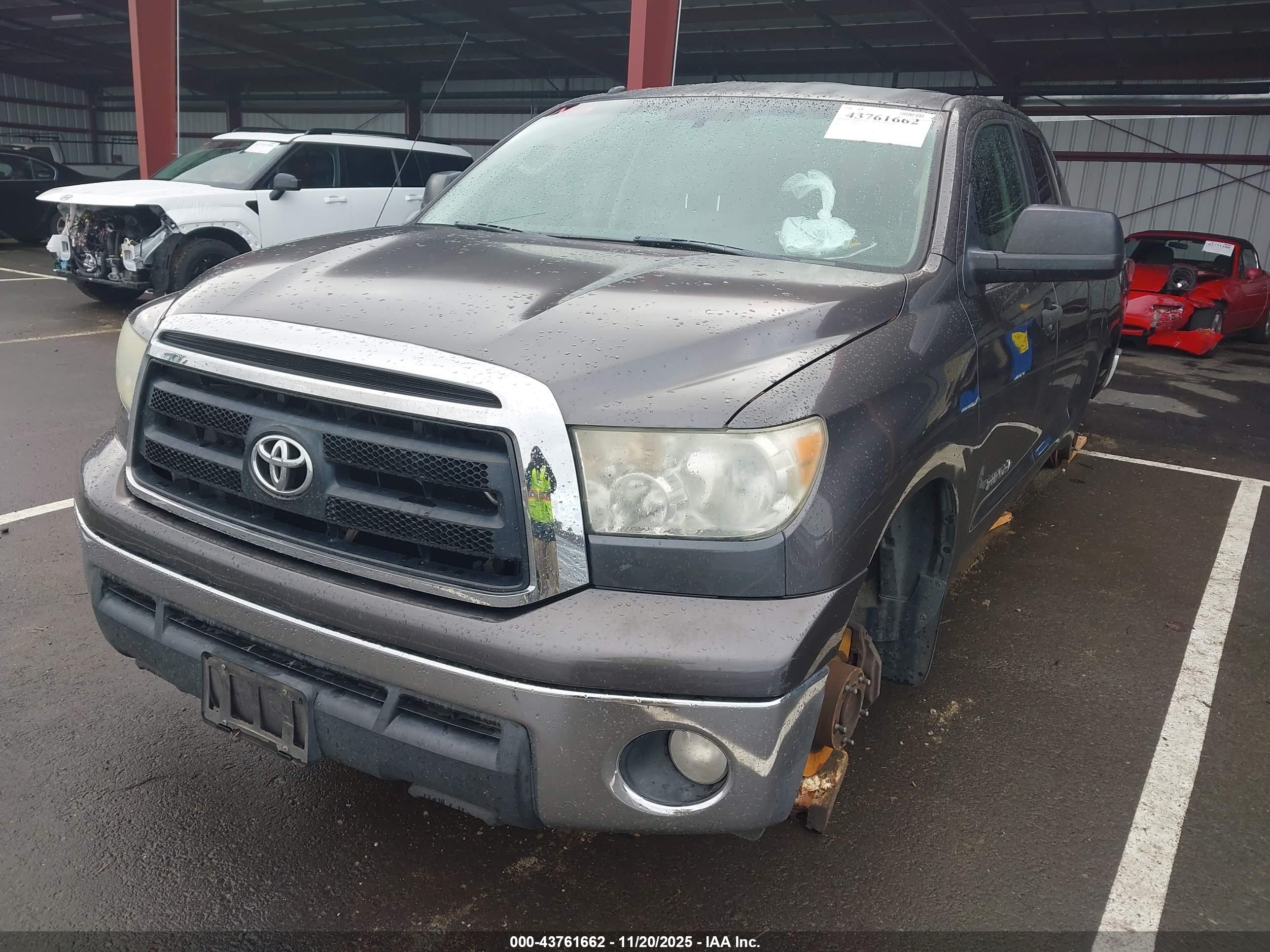 TOYOTA TUNDRA image 2