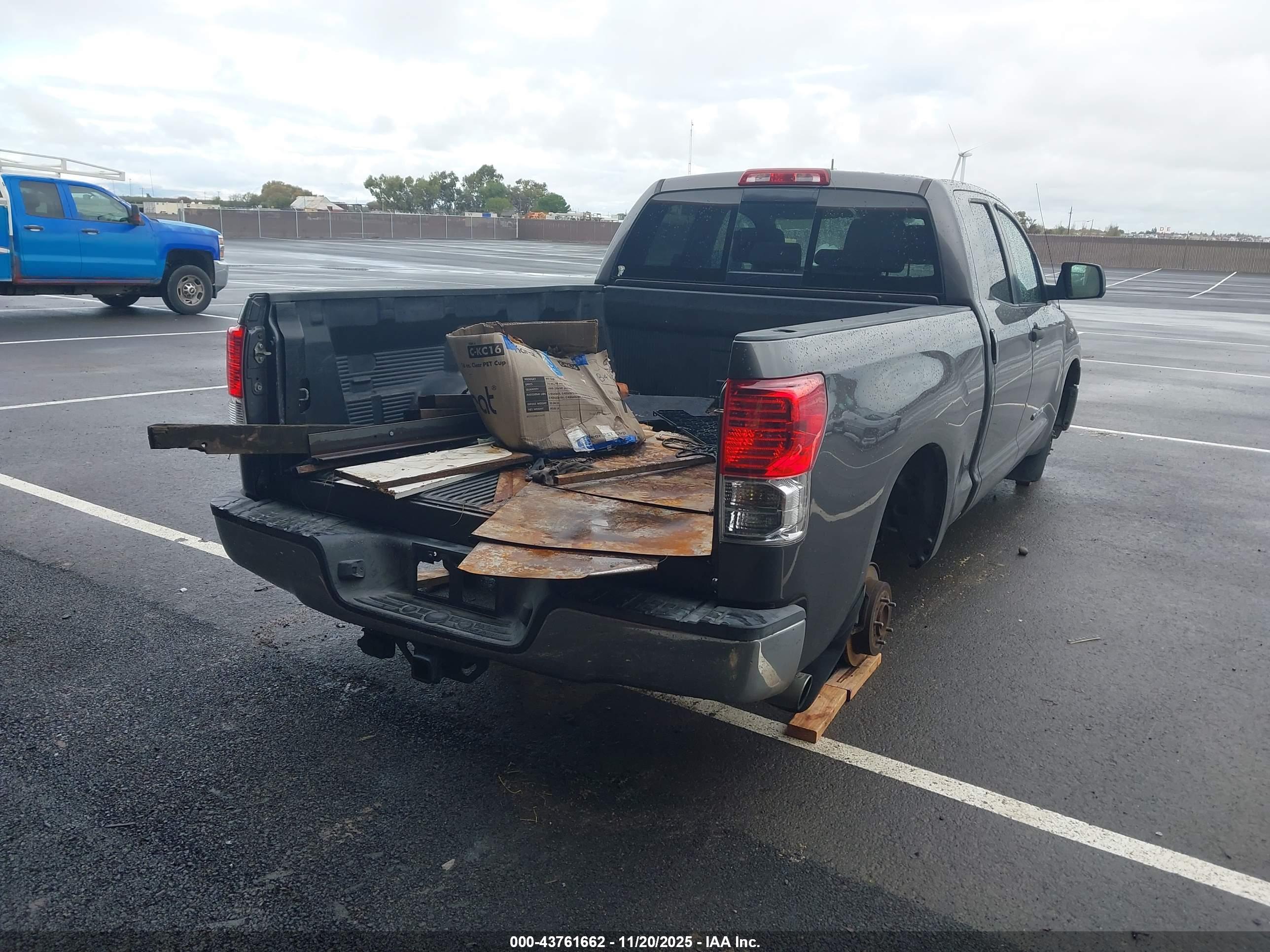 TOYOTA TUNDRA image 4