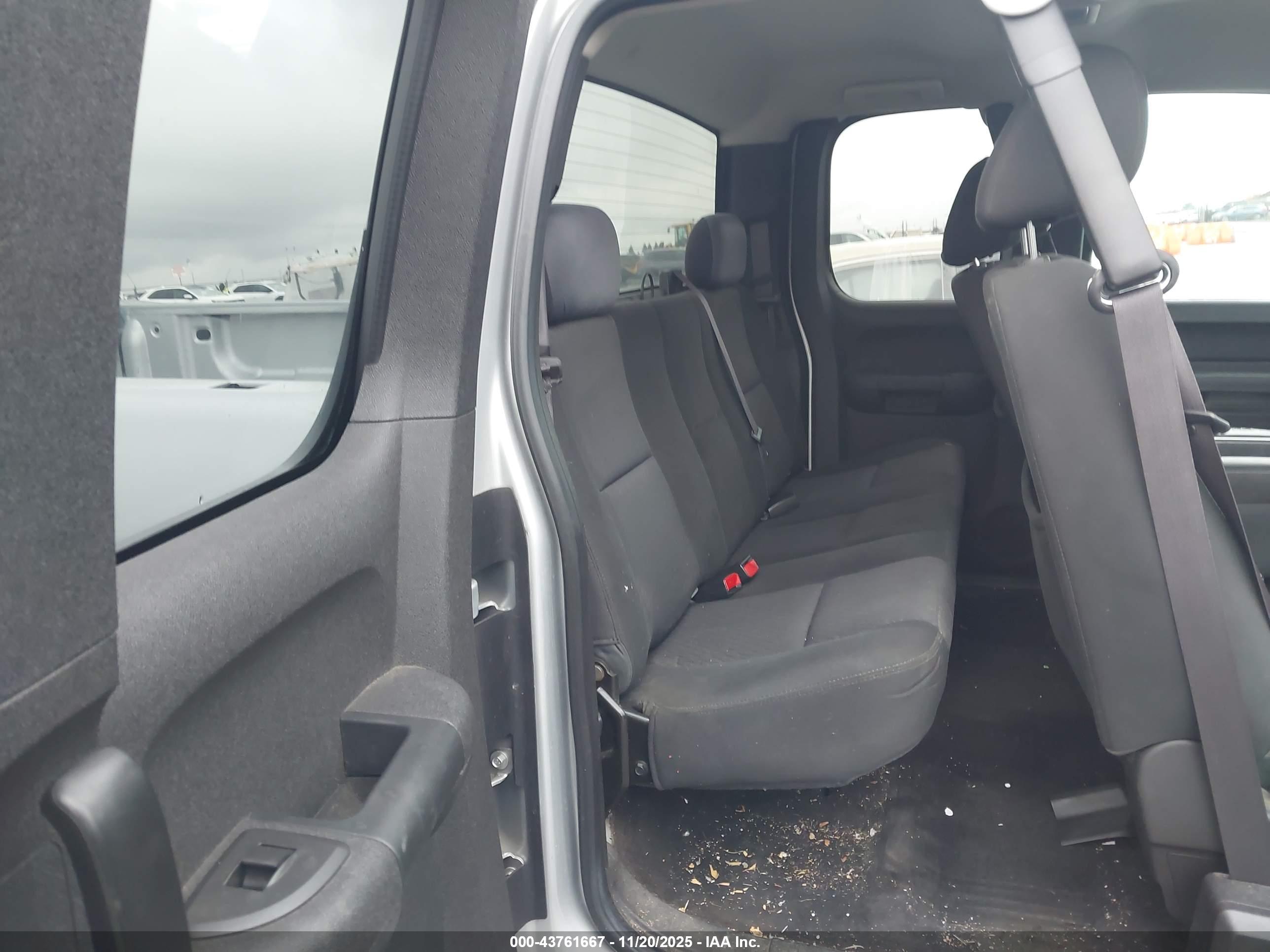 GMC SIERRA image 8