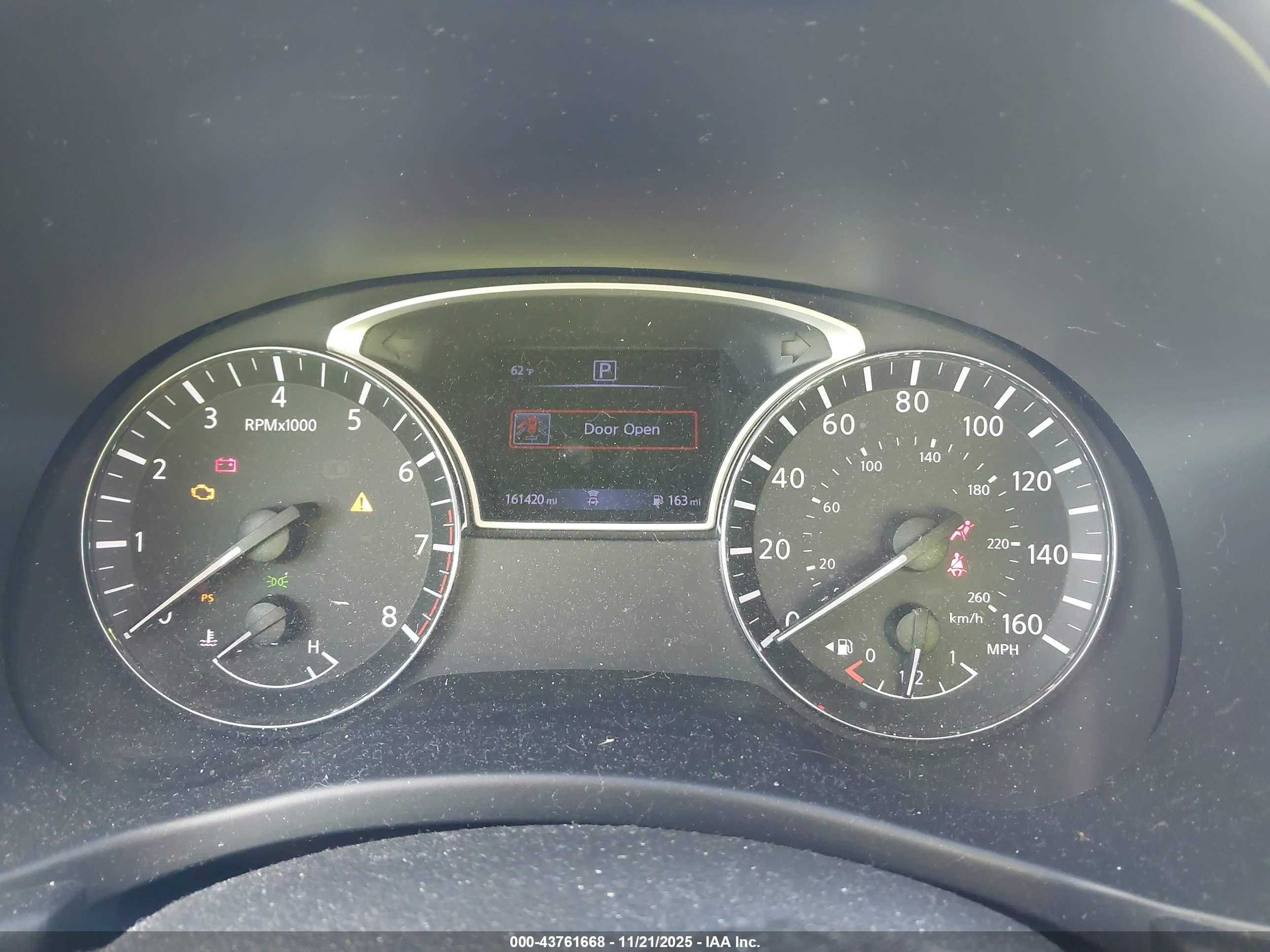 NISSAN PATHFINDER image 7