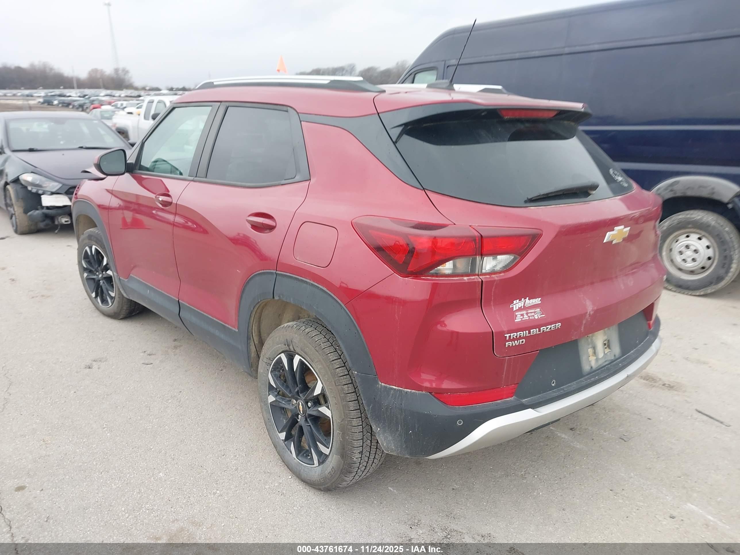 CHEVROLET TRAILBLAZER image 3
