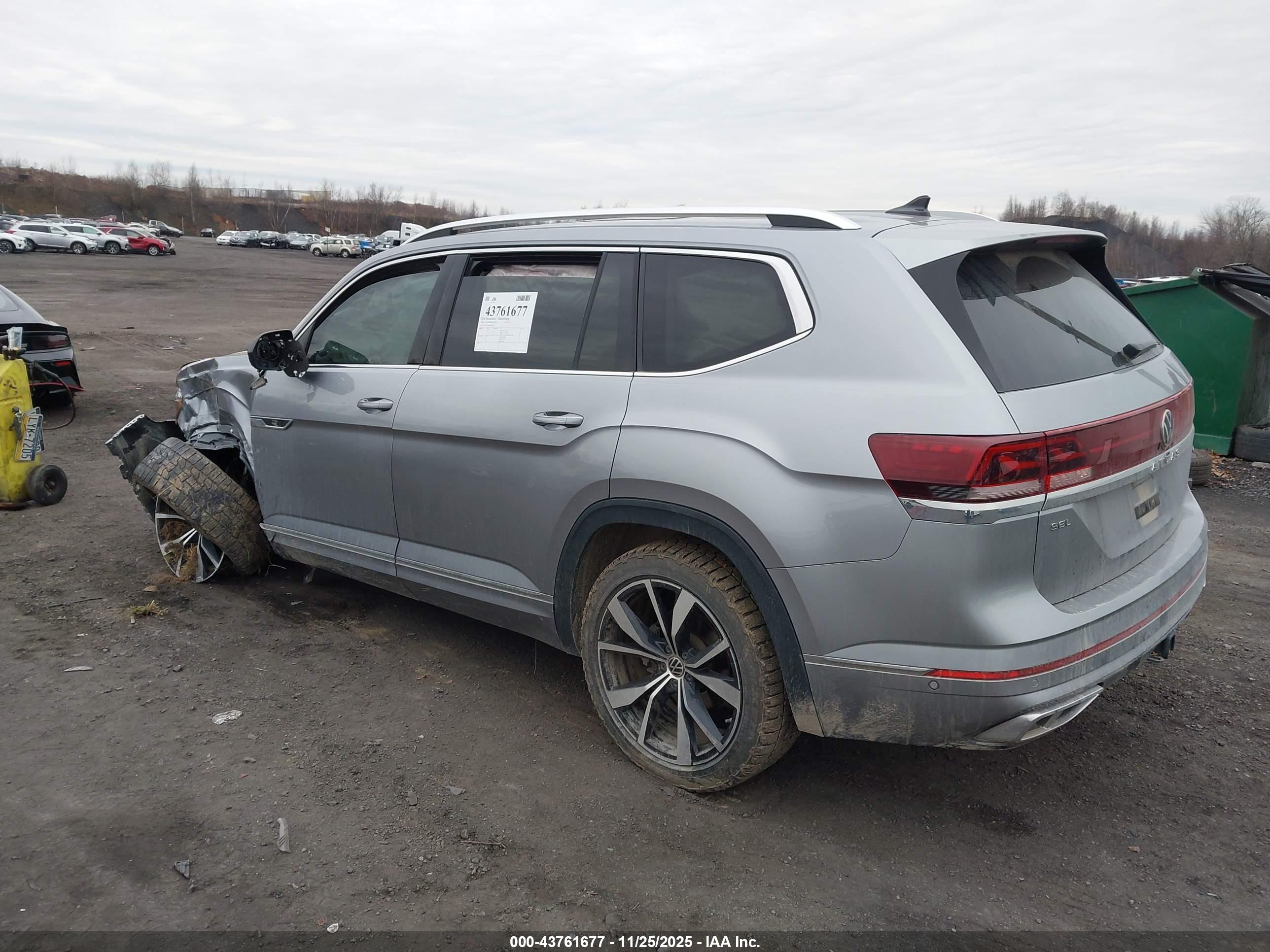 VOLKSWAGEN ATLAS image 3