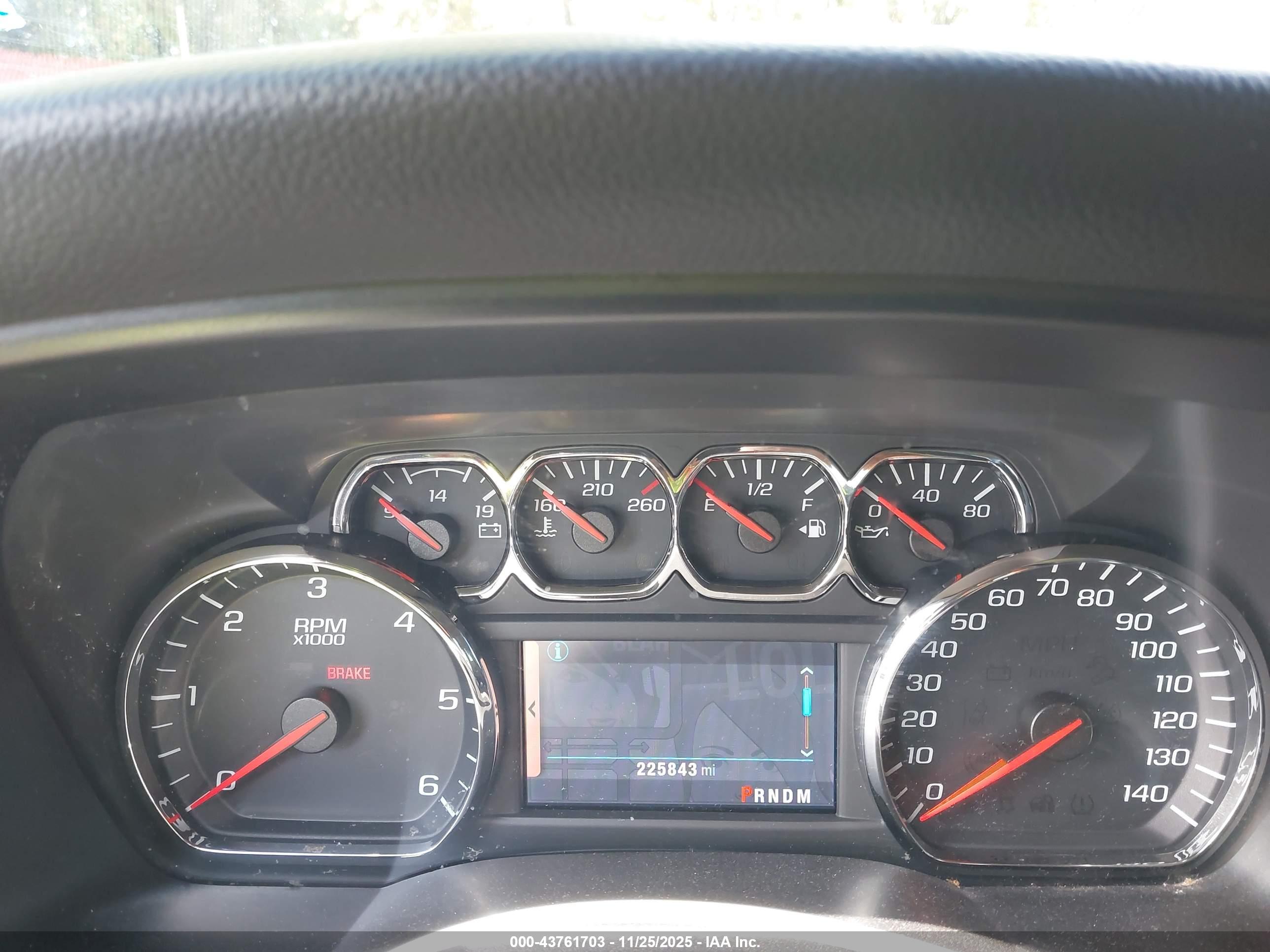CHEVROLET SILVERADO image 7