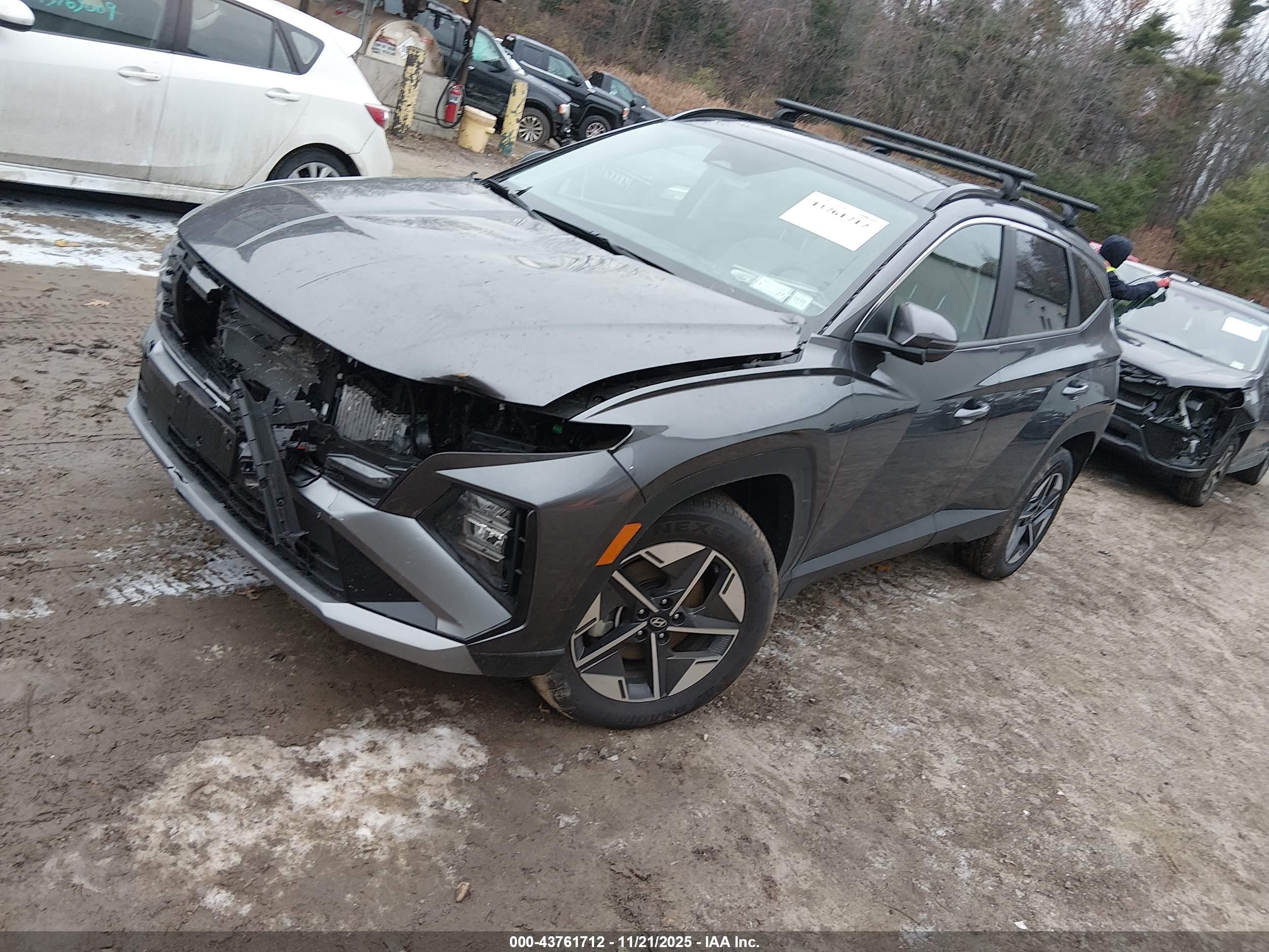 HYUNDAI TUCSON image 2
