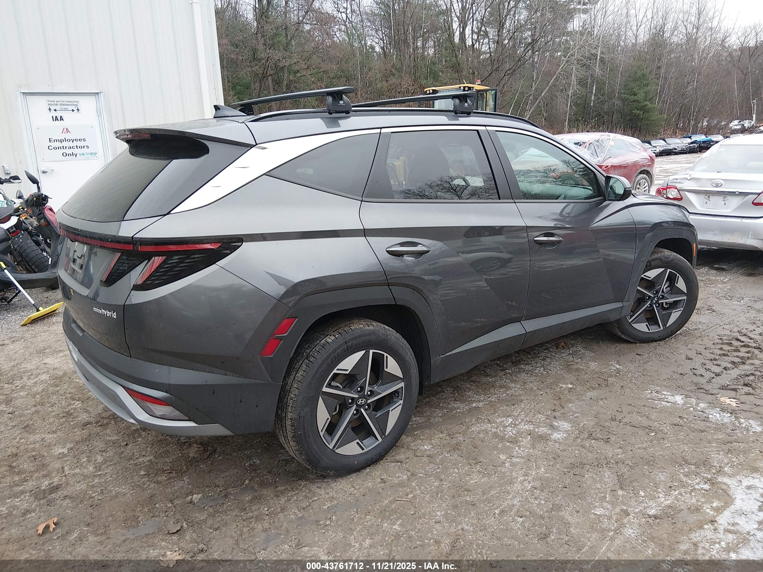 HYUNDAI TUCSON image 4