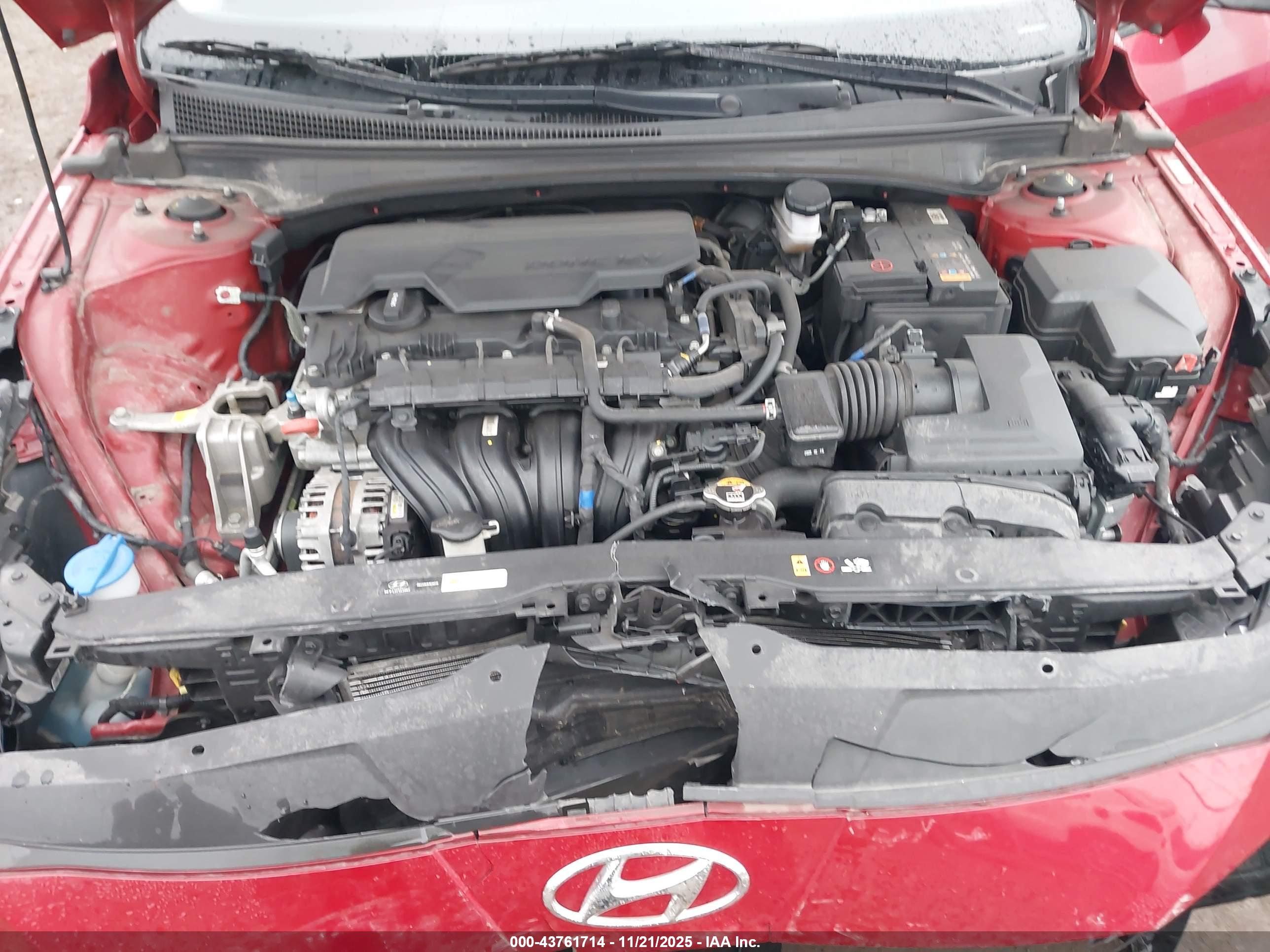 HYUNDAI ELANTRA image 10