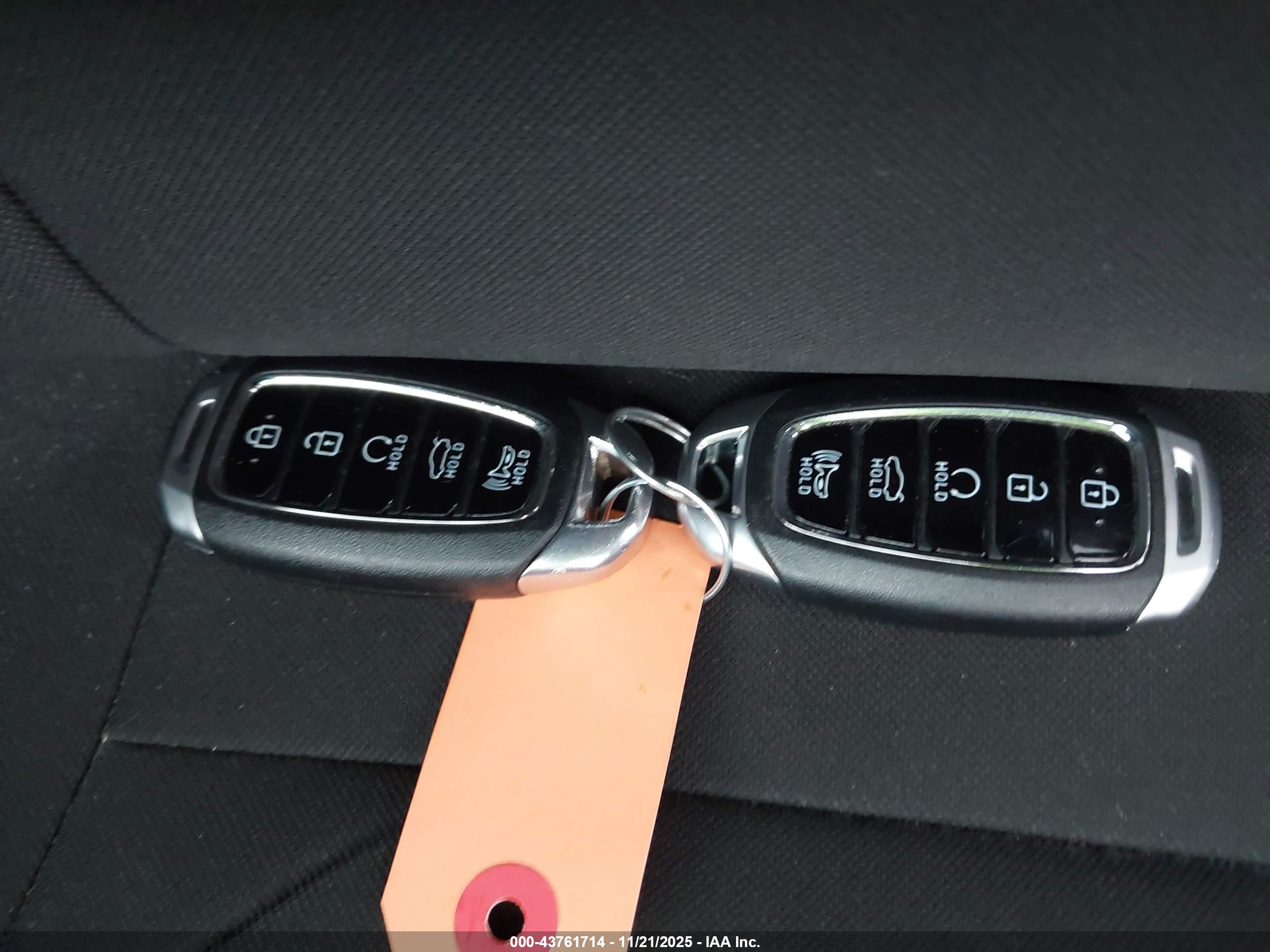 HYUNDAI ELANTRA image 11