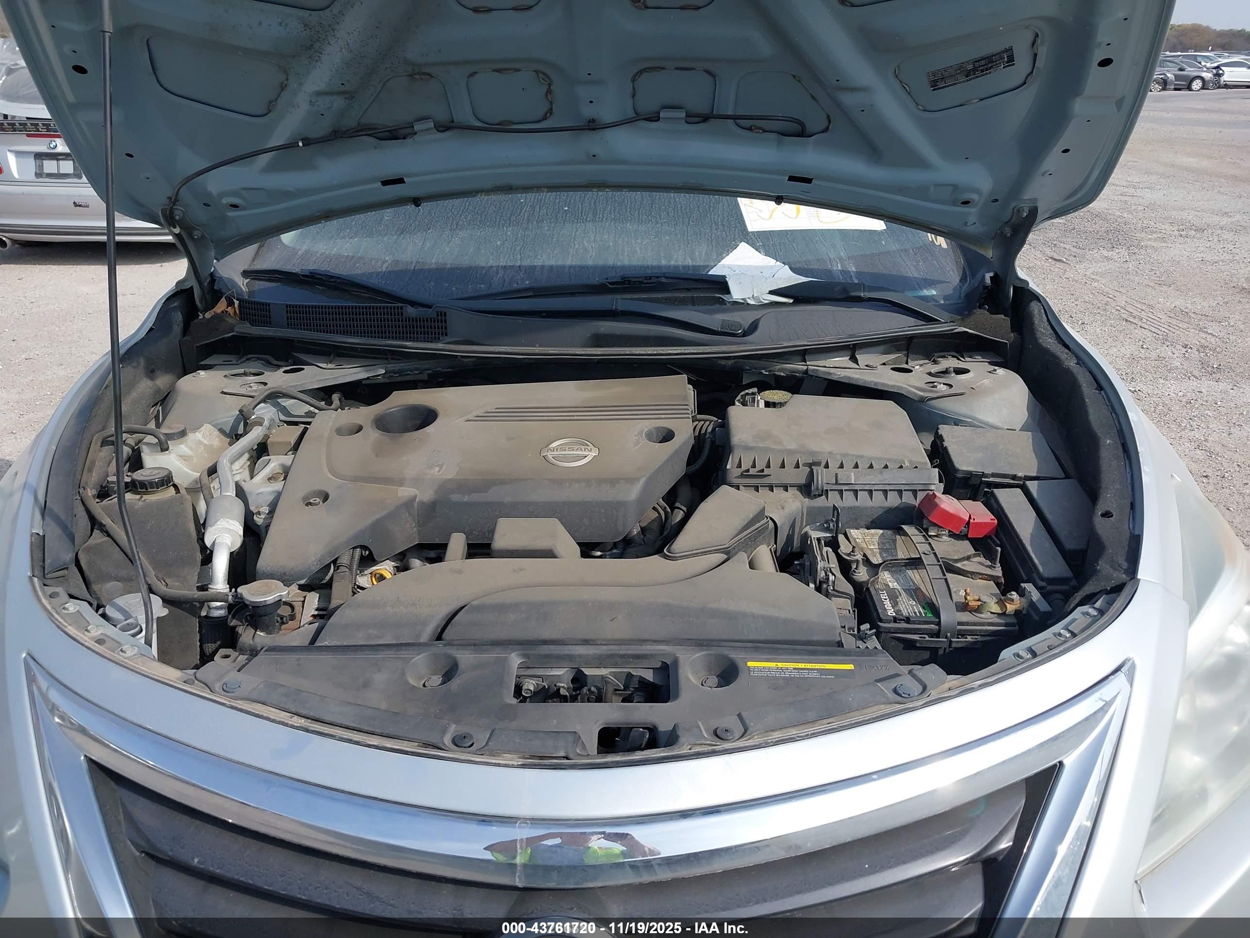 NISSAN ALTIMA image 10