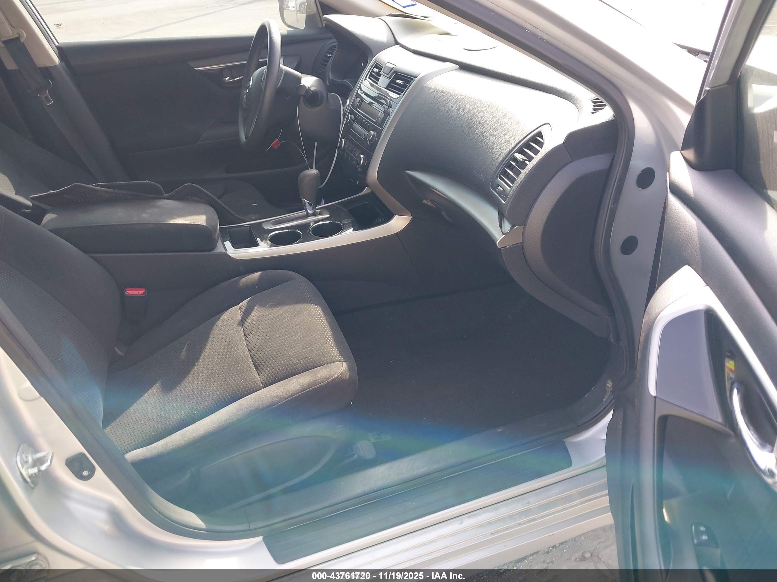NISSAN ALTIMA image 5