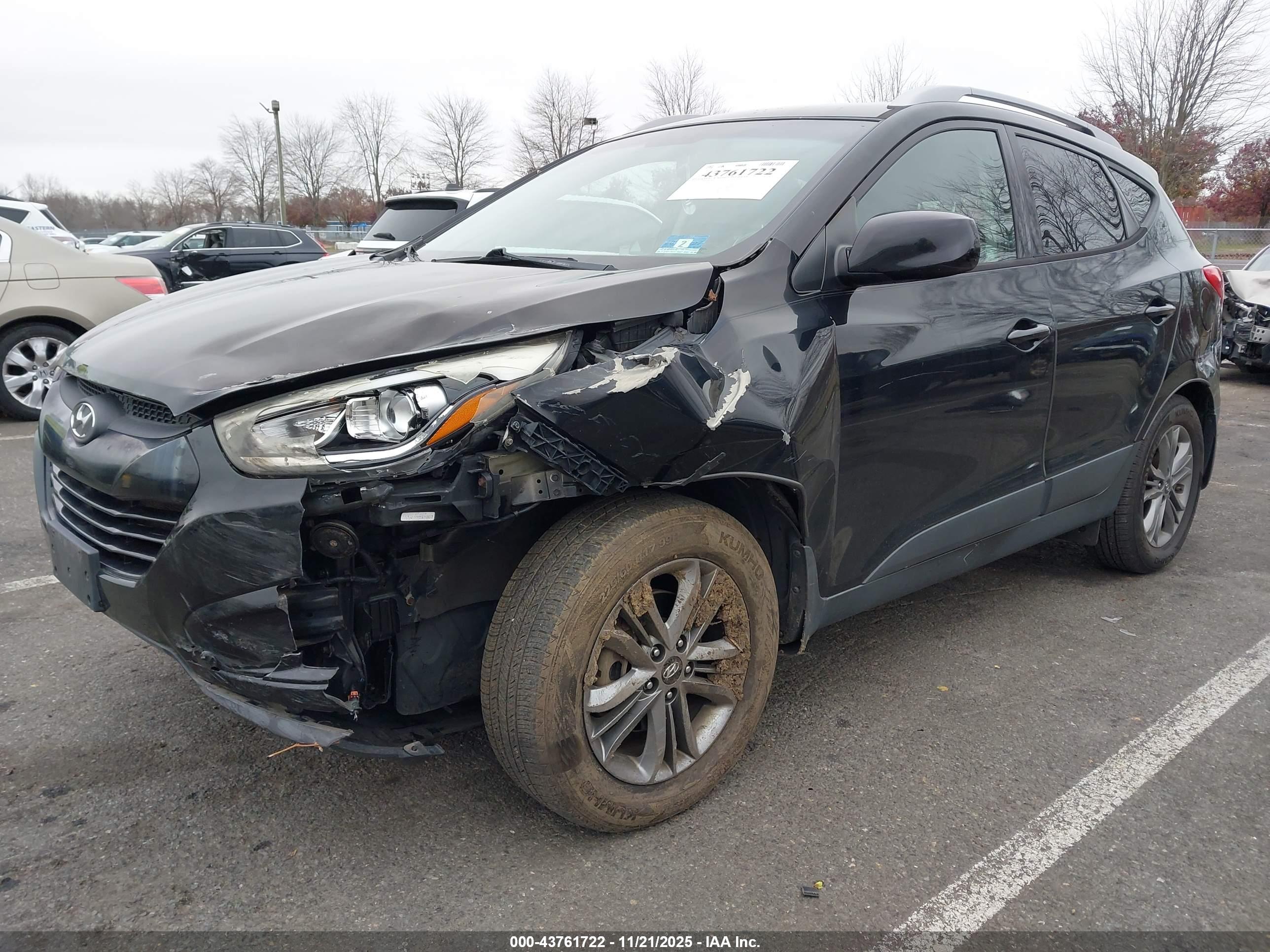 HYUNDAI TUCSON image 2