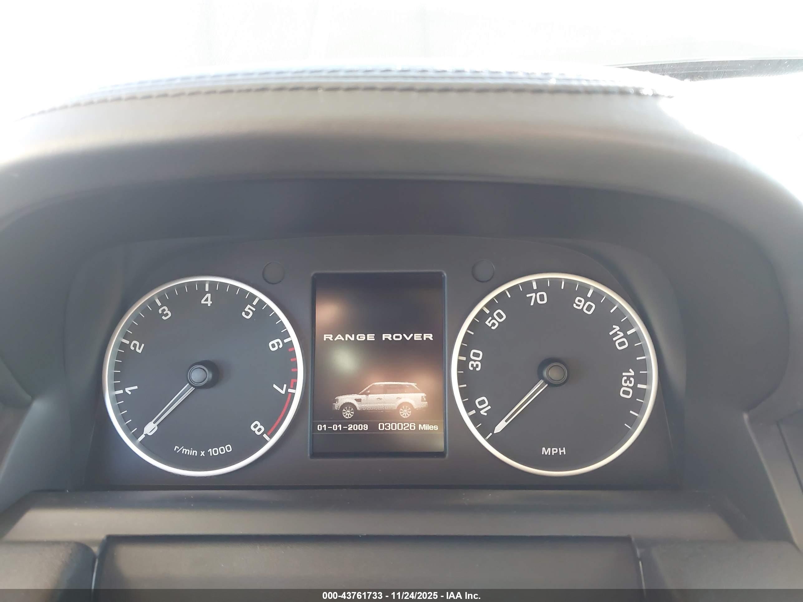 LAND ROVER image 7