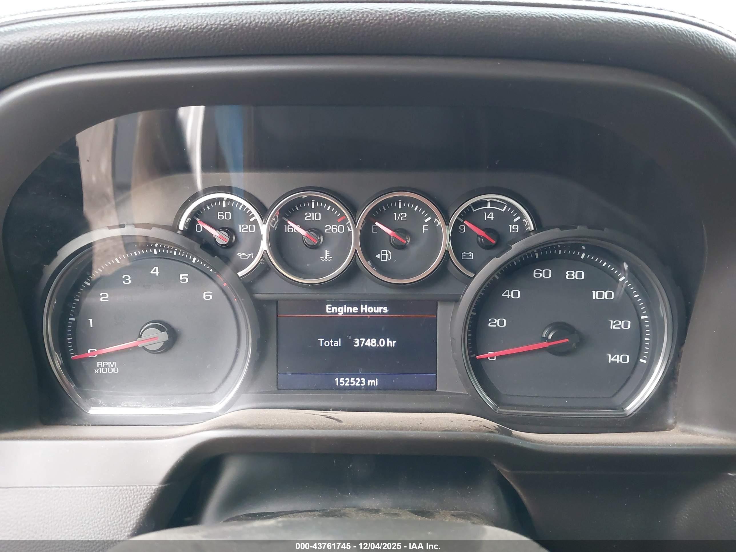 CHEVROLET SILVERADO image 6