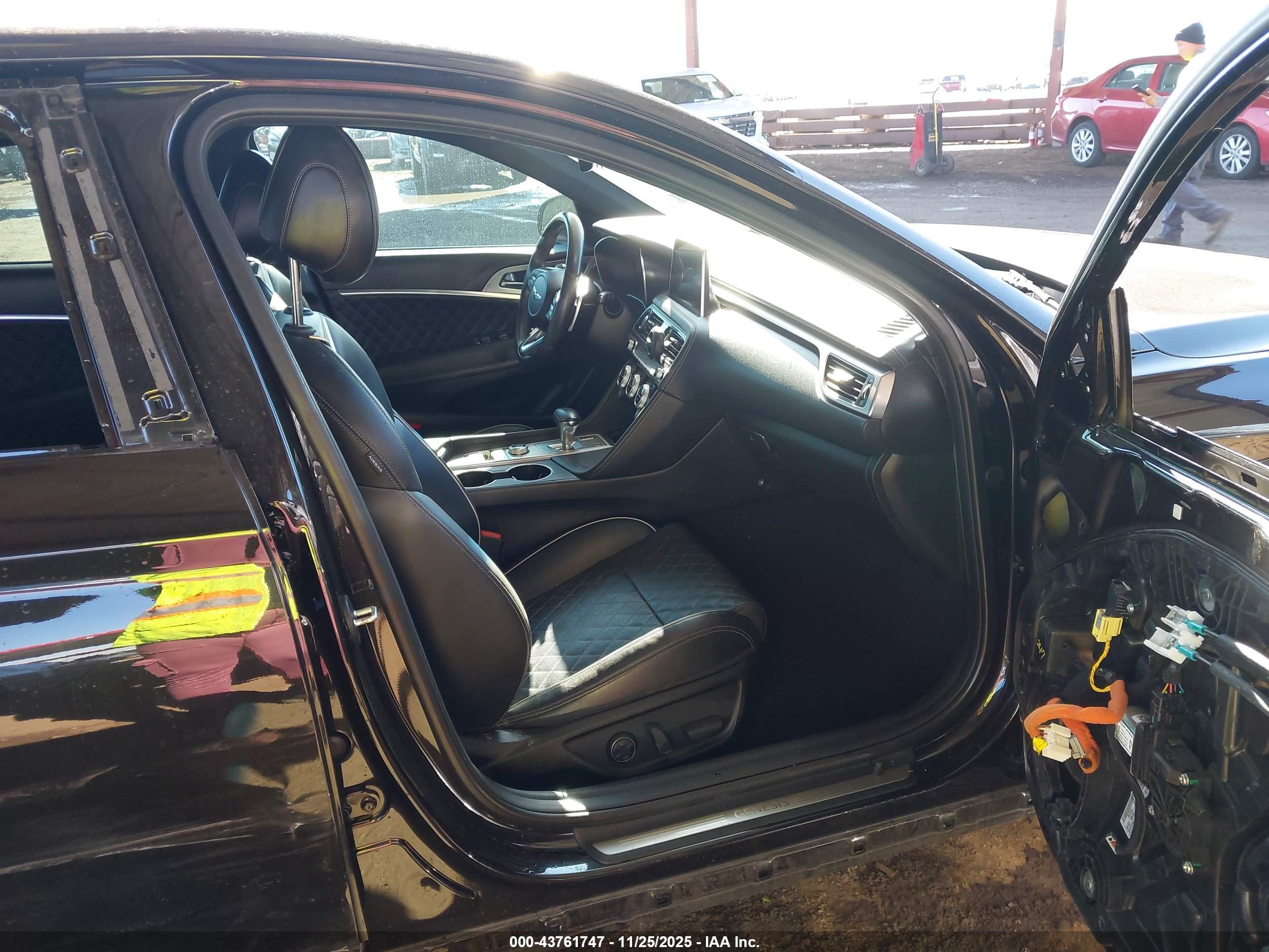 GENESIS G70 image 5