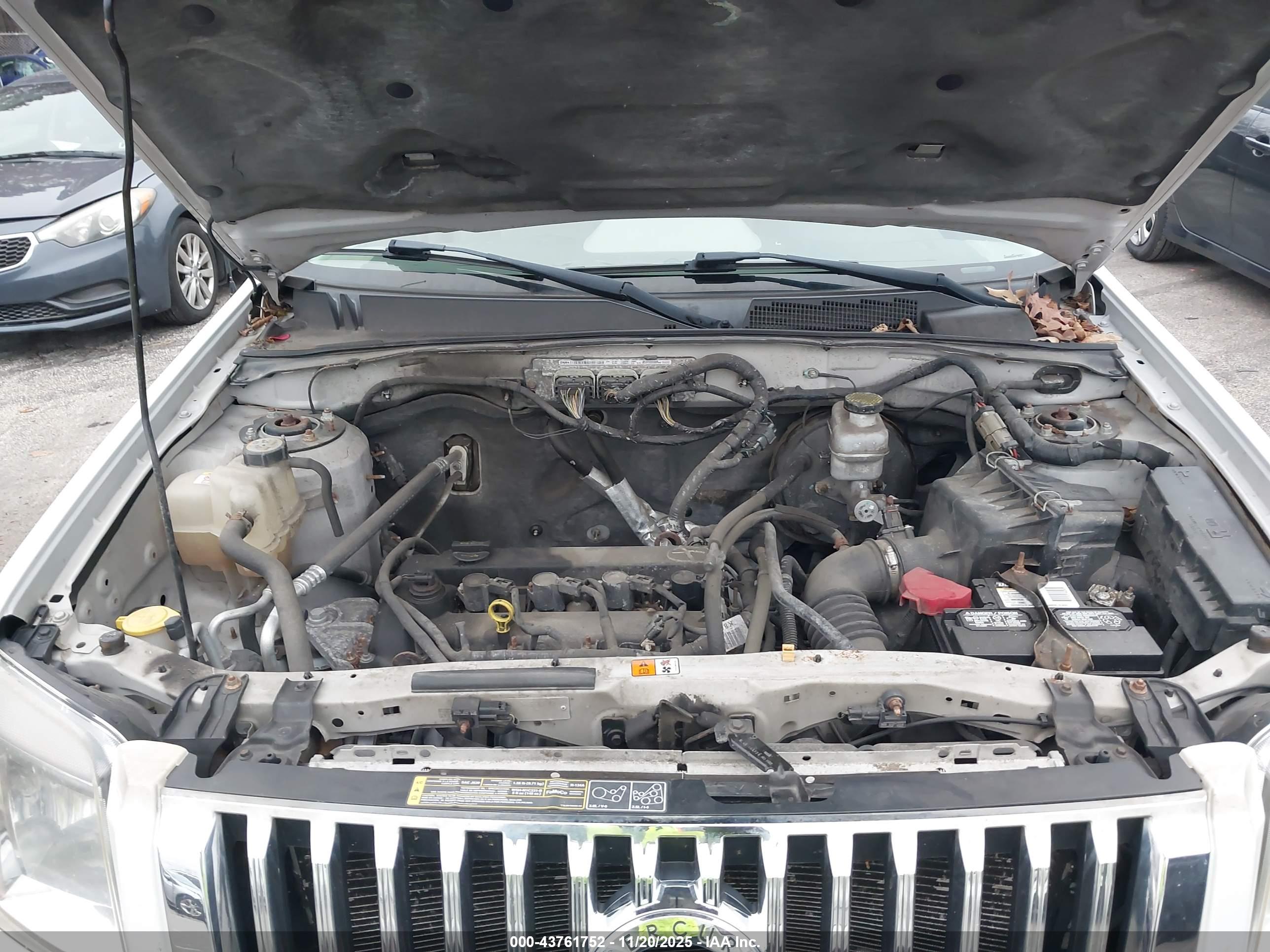 MERCURY MARINER image 10