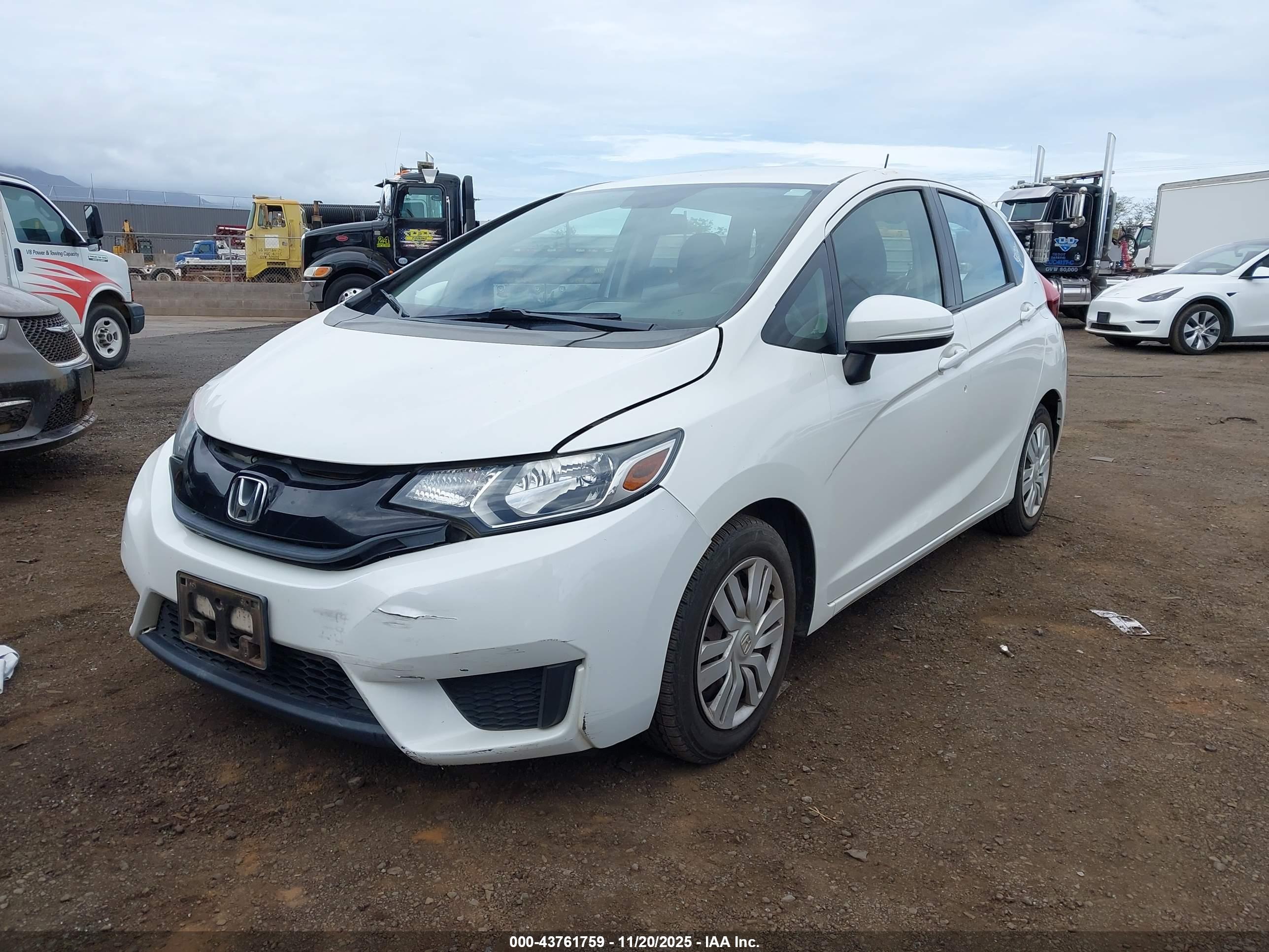 HONDA FIT image 6