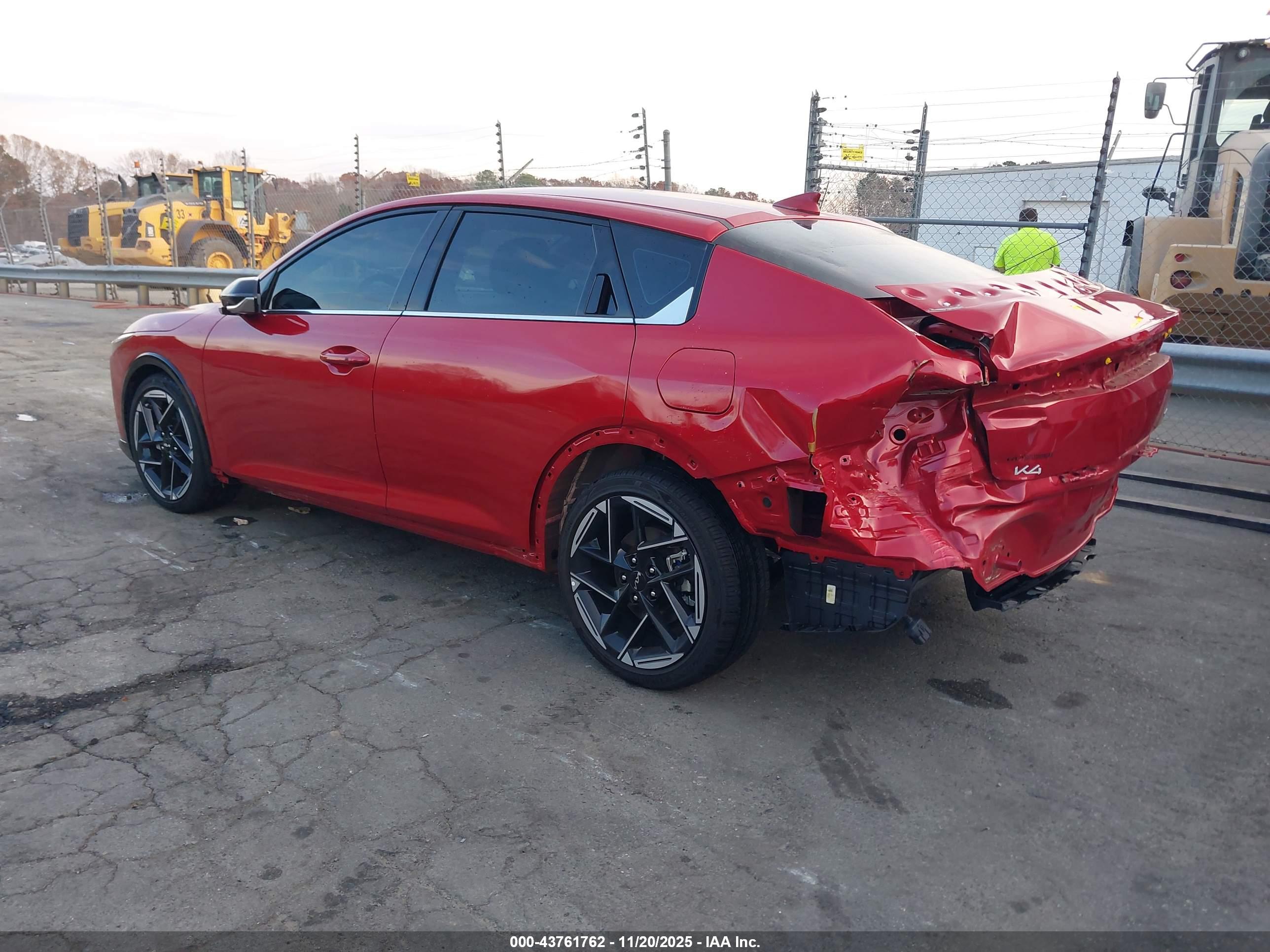 KIA K4 image 3