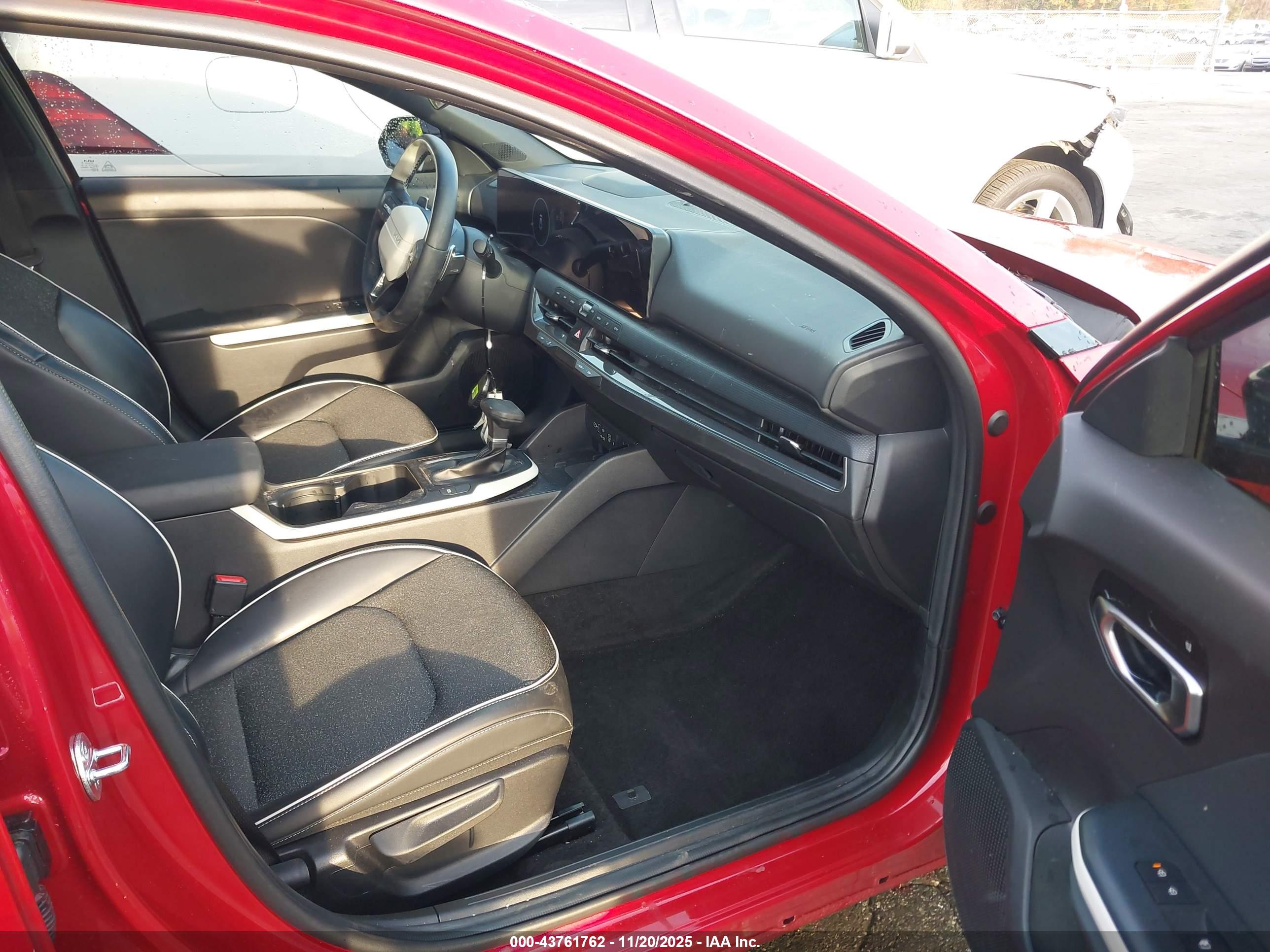 KIA K4 image 5