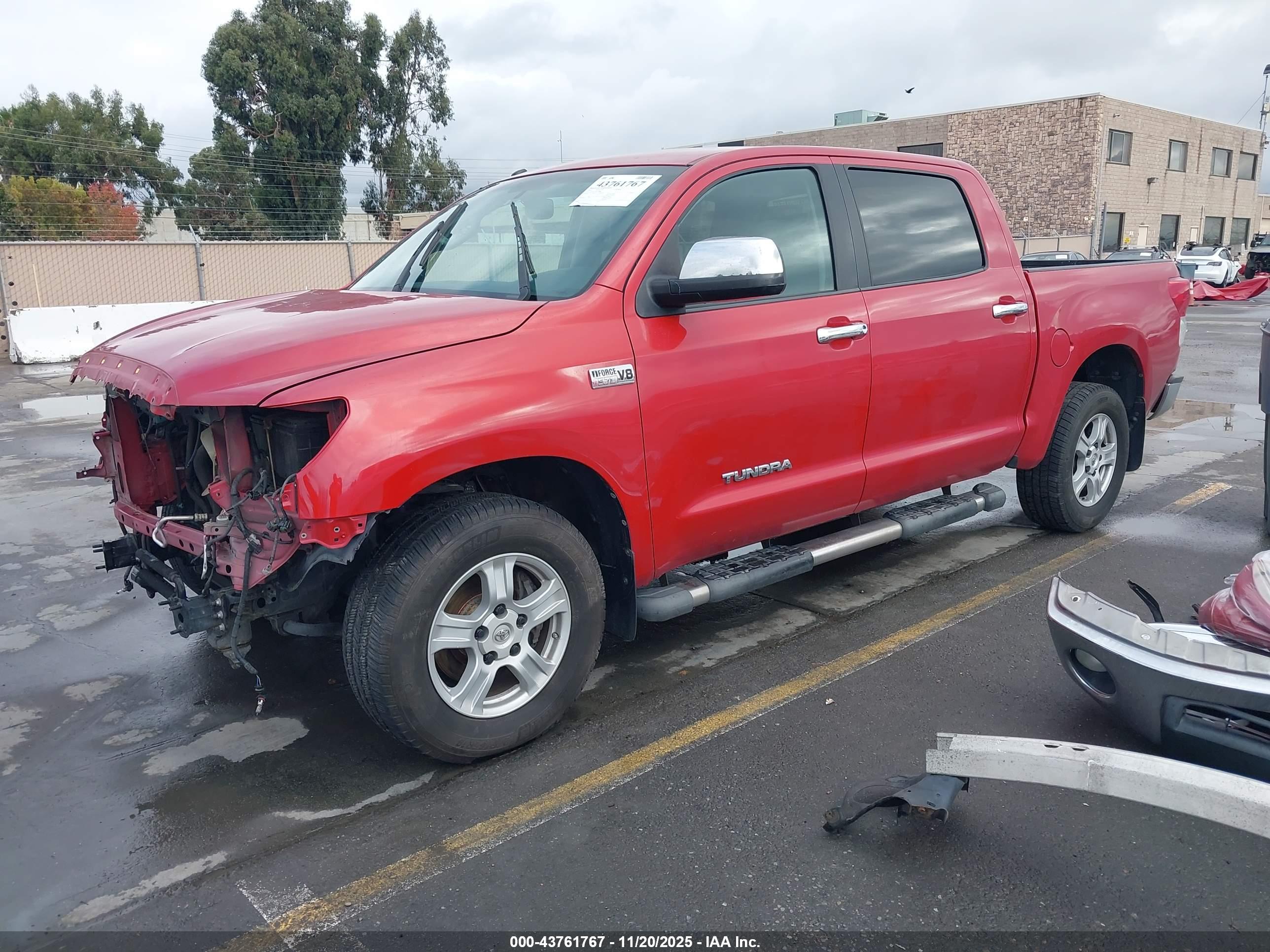 TOYOTA TUNDRA image 2
