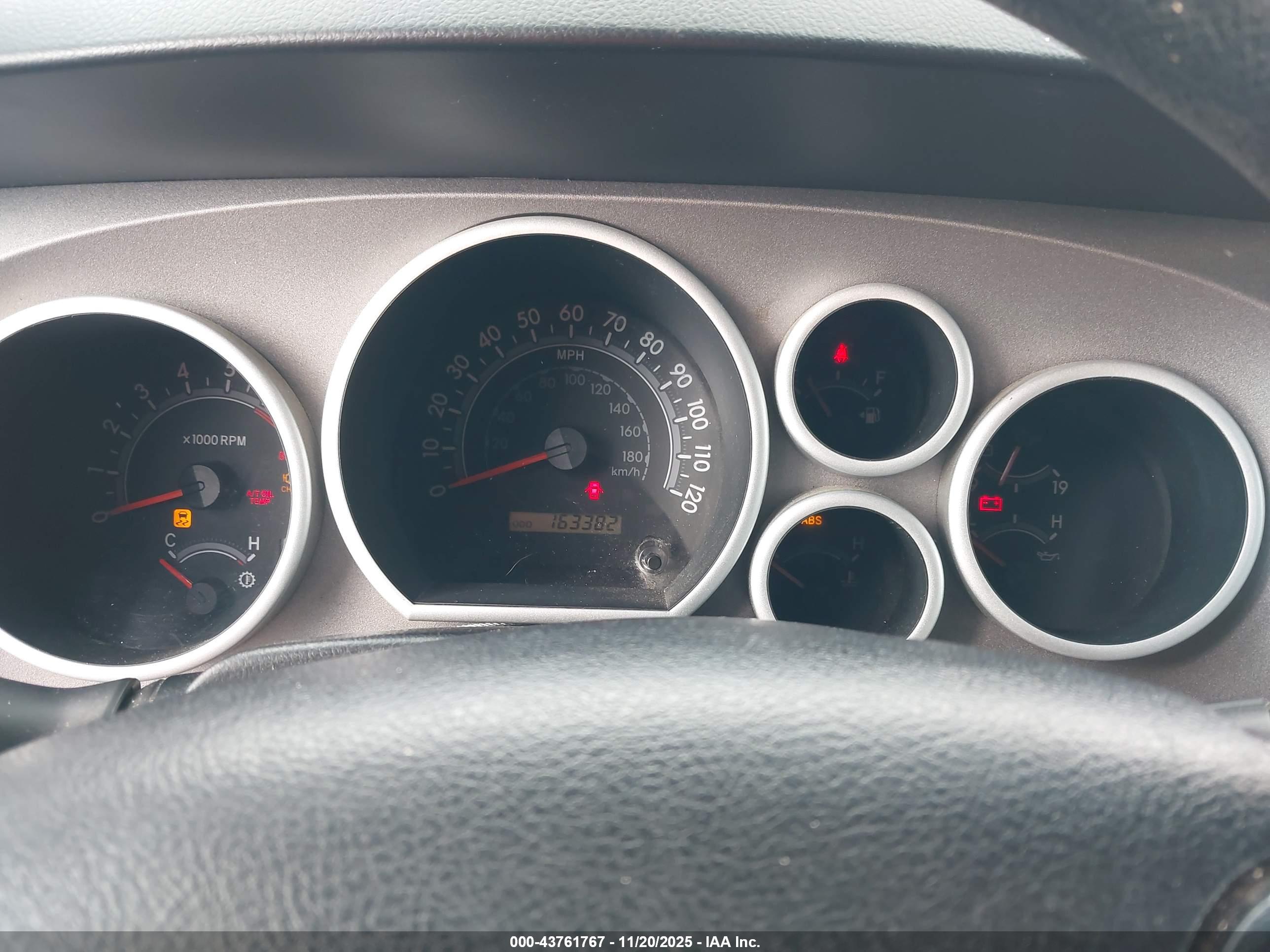 TOYOTA TUNDRA image 7