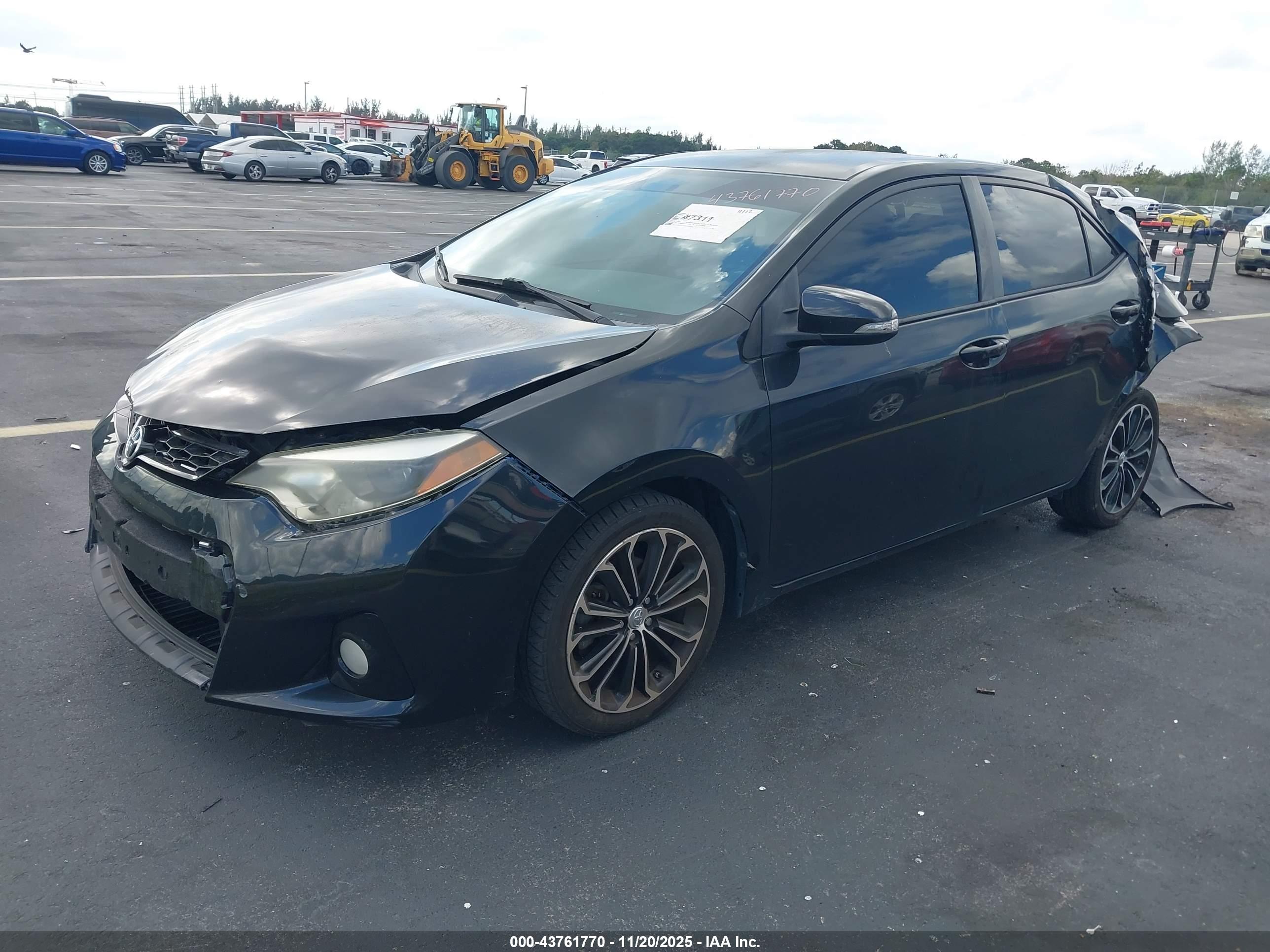 TOYOTA COROLLA image 2