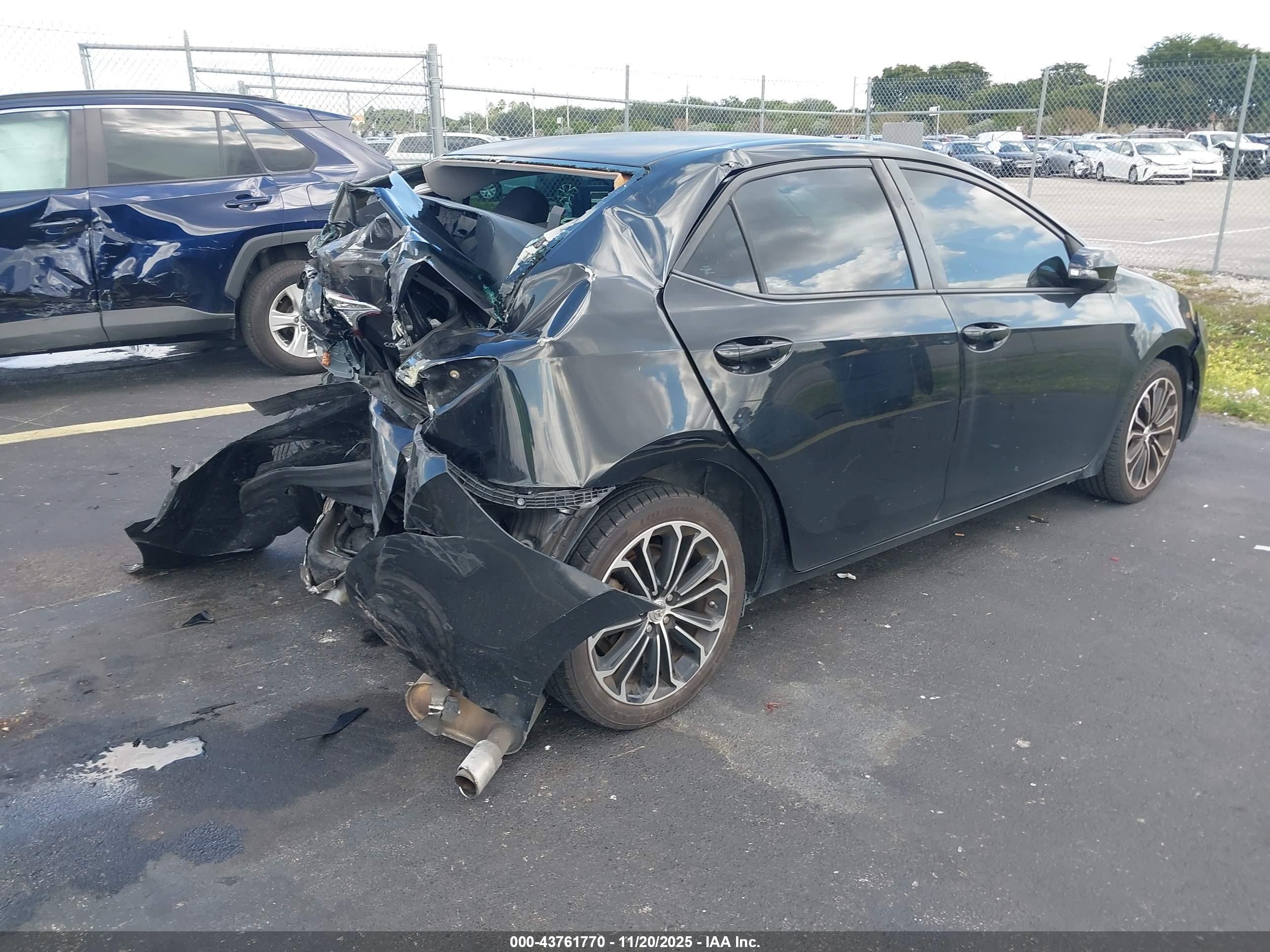 TOYOTA COROLLA image 4